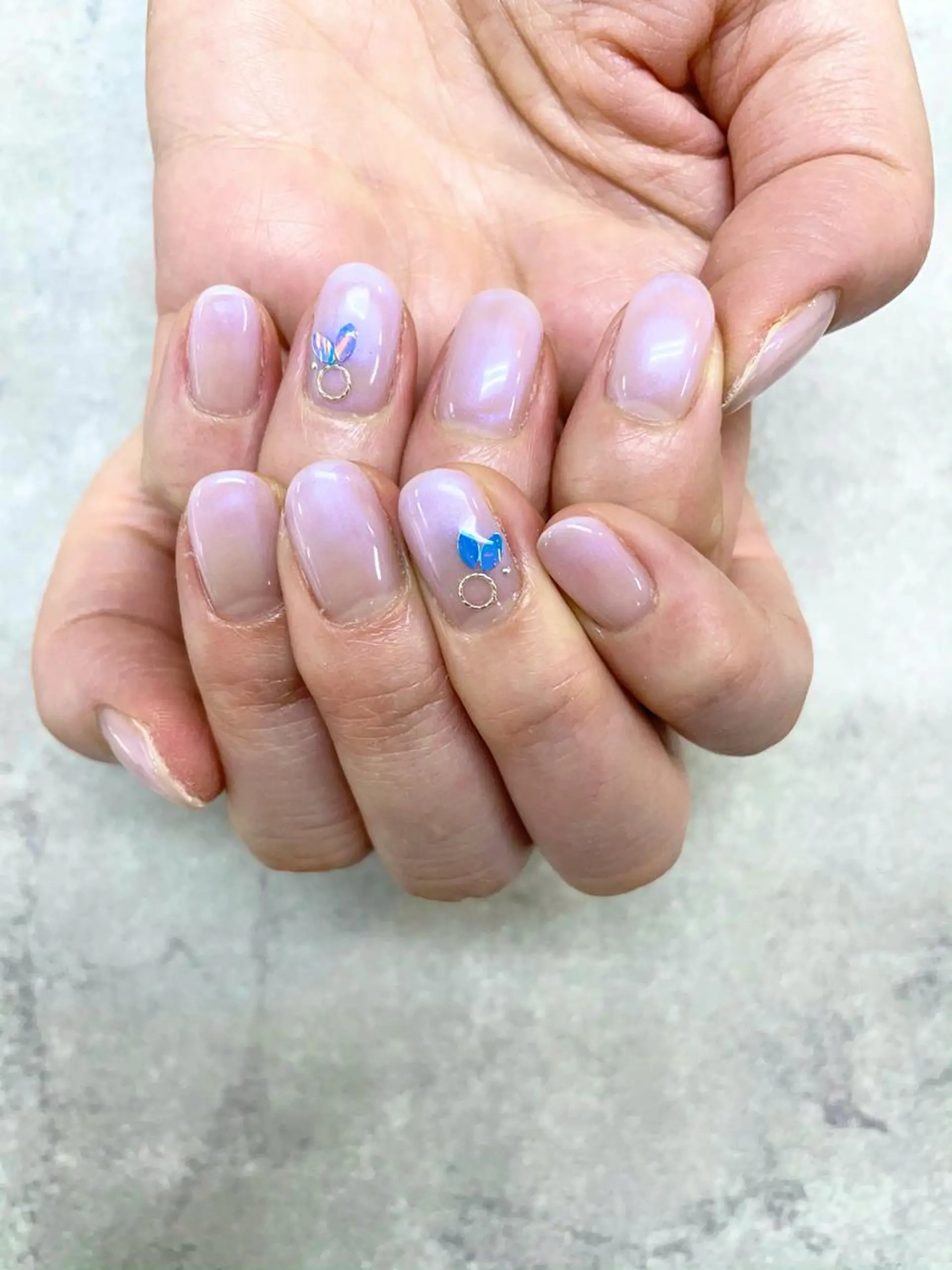 ネイル オーロラネイル 冬ネイル FASTNAIL PLUS 新宿店のネイルデザイン