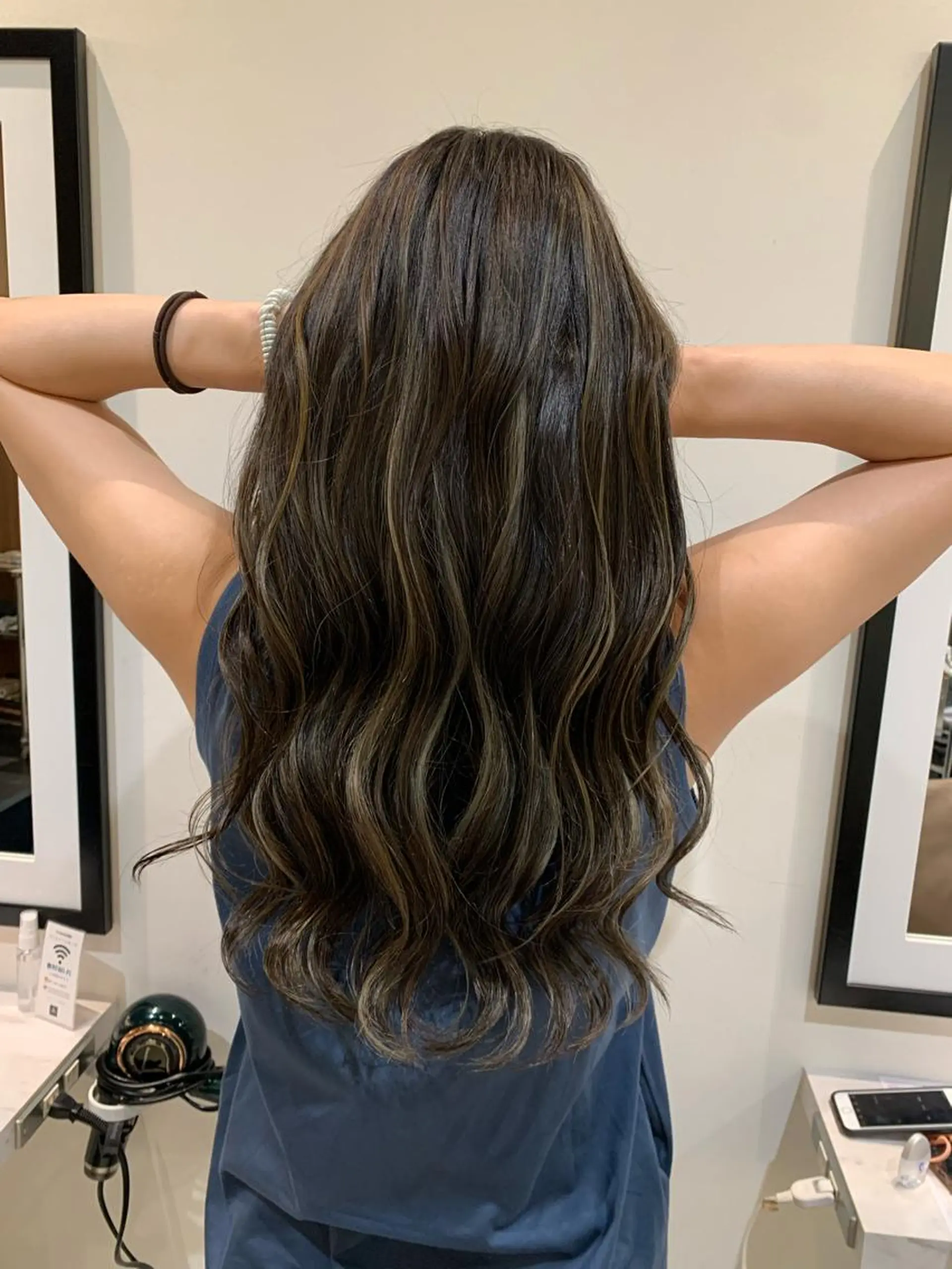 ロング カラー 中原 優美のヘアスタイル