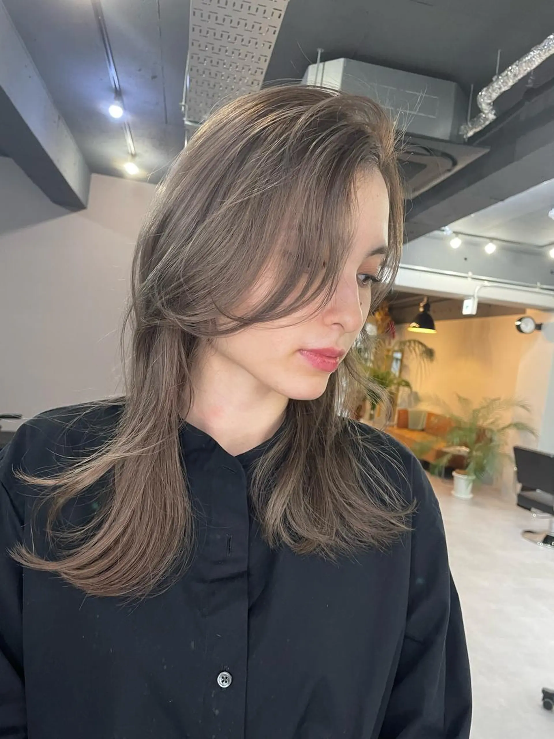 ロング カラー ヘアカラー ミルクティーベージュ ❤︎レイヤー　MIAのヘアスタイル