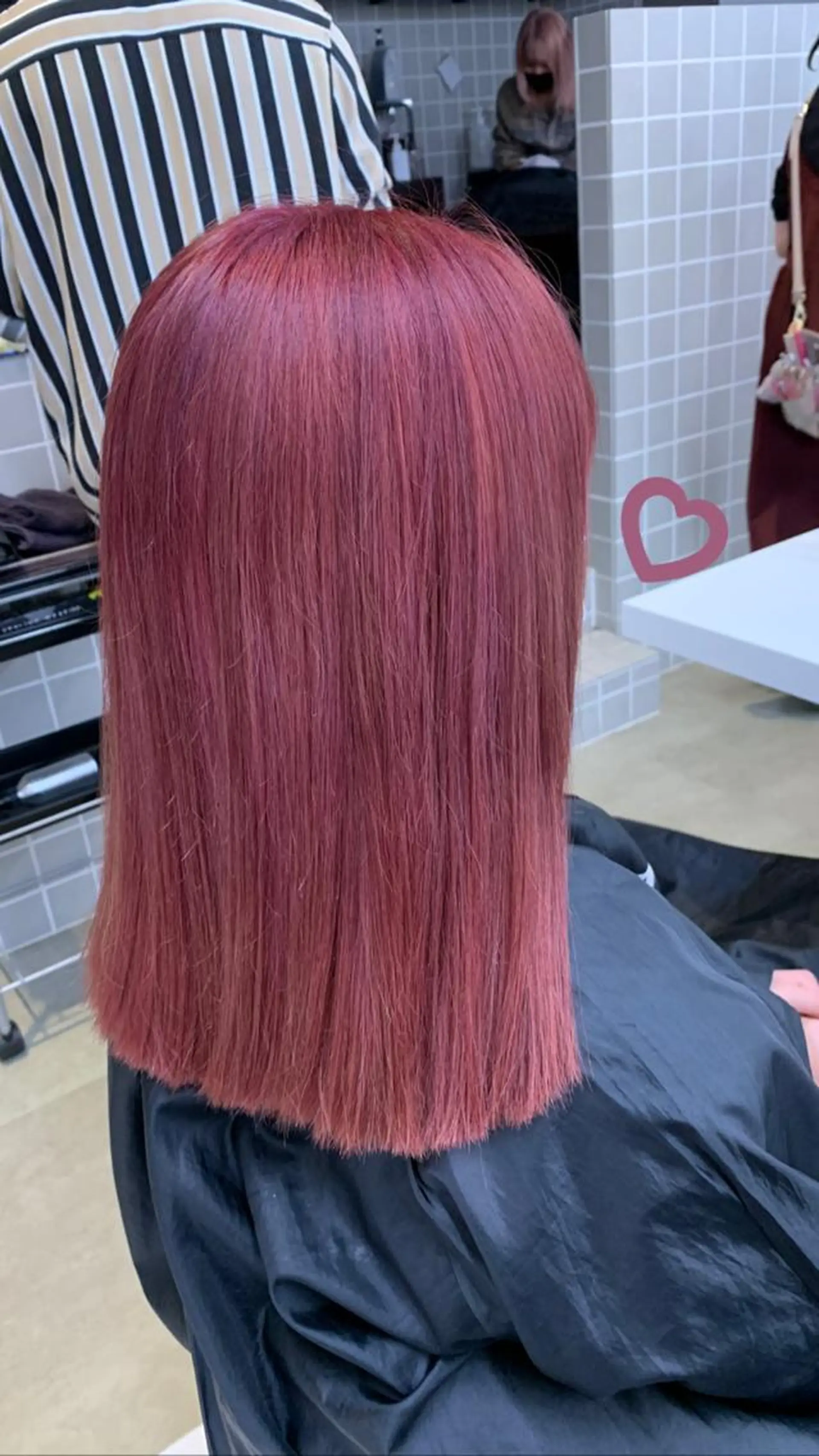 ショート カラー ヘアアレンジ neon hair所属・🩵 JURI🩵のヘアスタイル