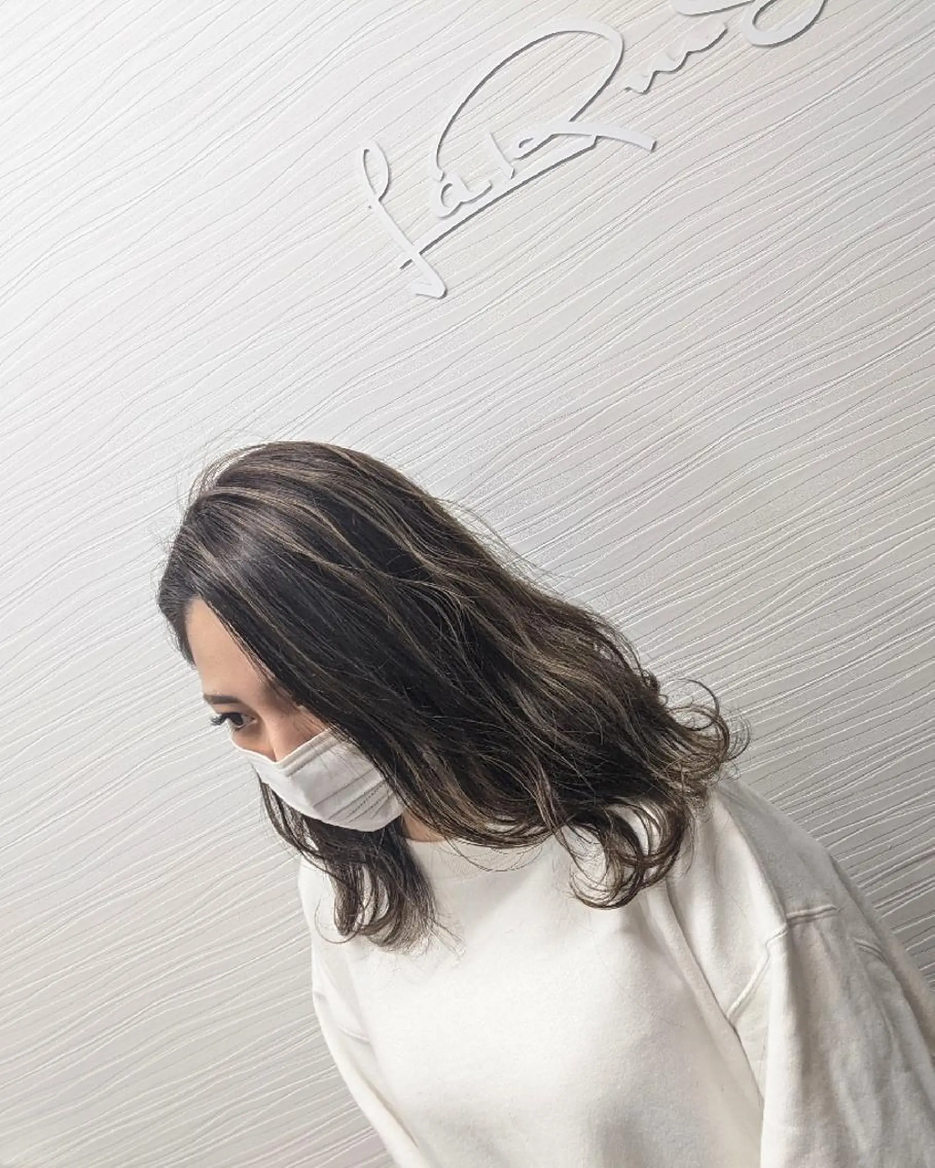 セミロング カラー ハイライトカラー ハイライト LaRmE 代表　HoHaRa.のヘアスタイル