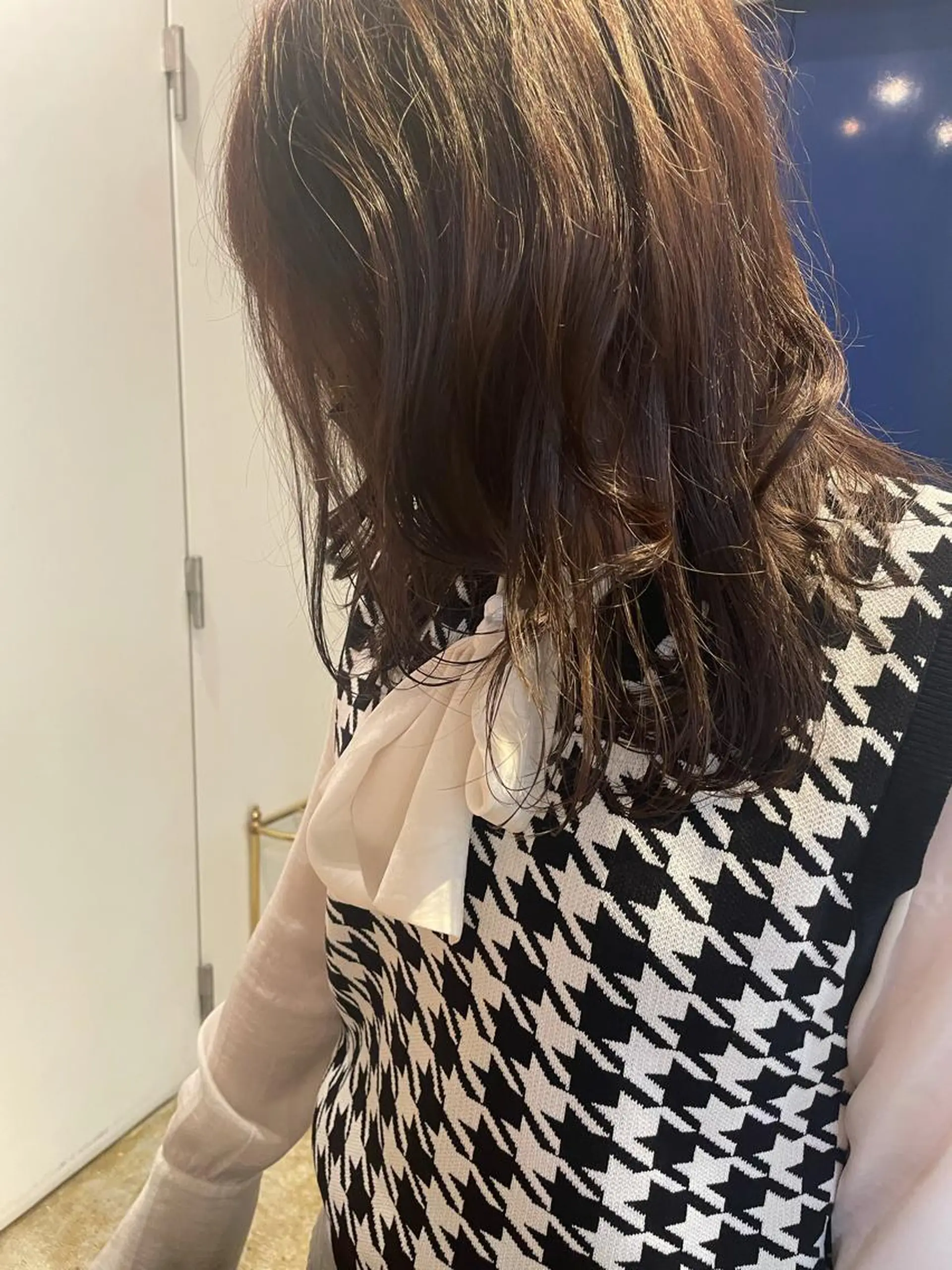 ミディアム カラー レイヤー／似合わせ TAKUYAのヘアスタイル