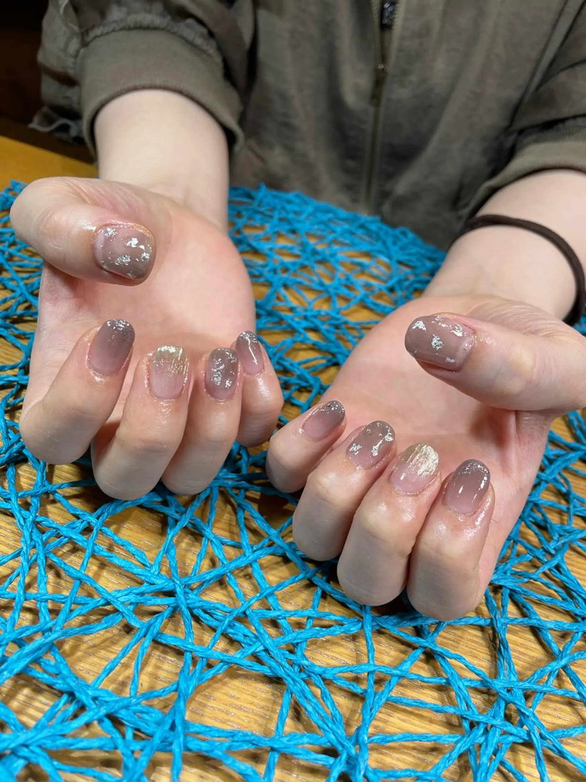 ネイル iiloo aromaworksのネイルデザイン