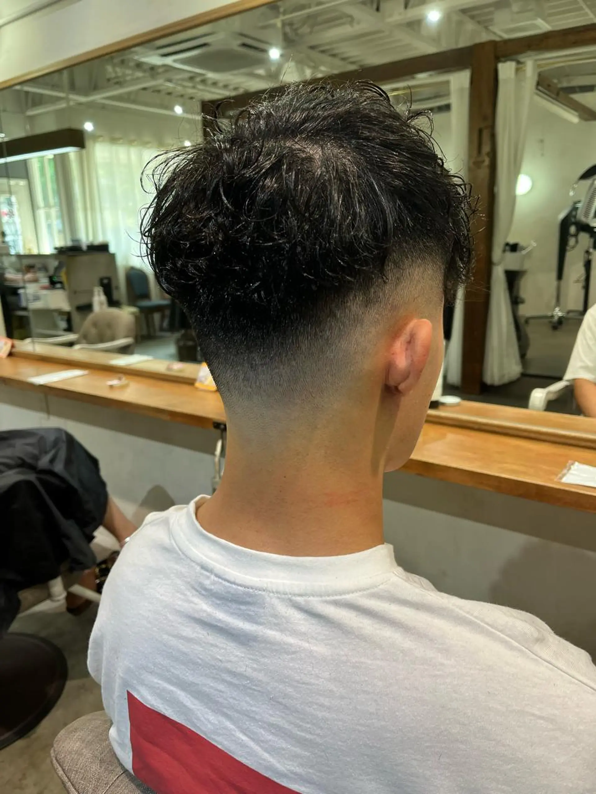 ショート パーマ メンズ アイブロウ フェードカット メンズパーマ スパイラルパーマ 京都駅メンズカット/ パーマ/Keigoのヘアスタイル