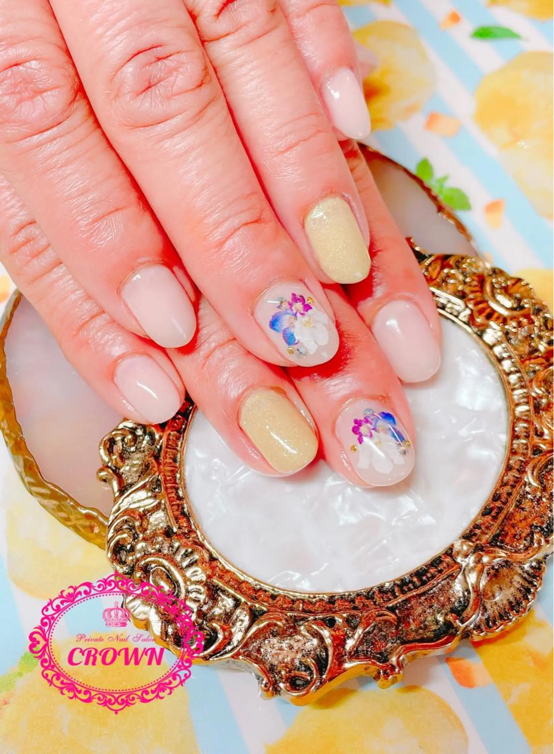 ネイル ハンドネイル CROWN プライベートサロンのネイルデザイン