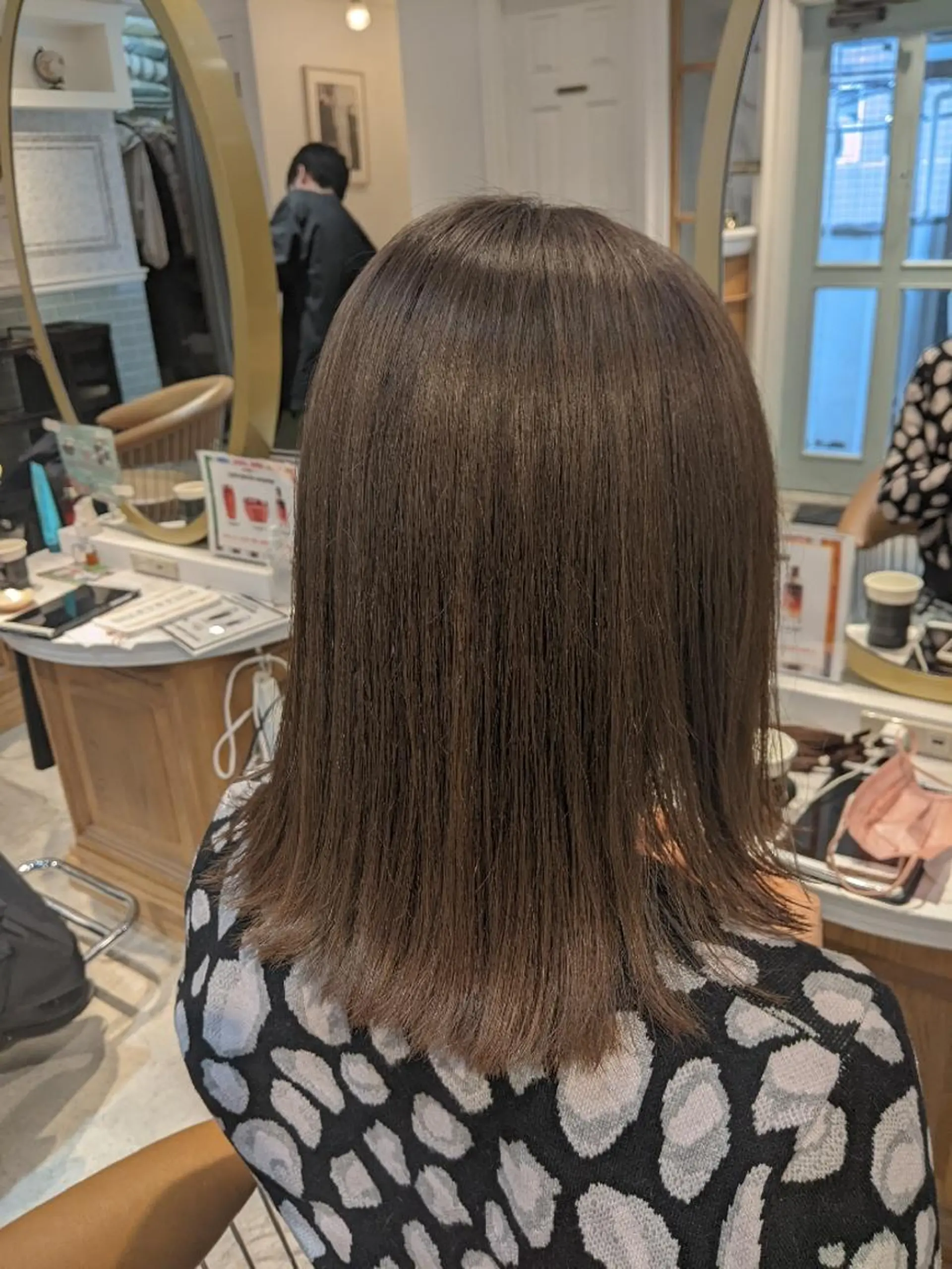 ミディアム ヘアカラー トリートメント 縮毛矯正/レイヤー 💎やまもとちひろのヘアスタイル