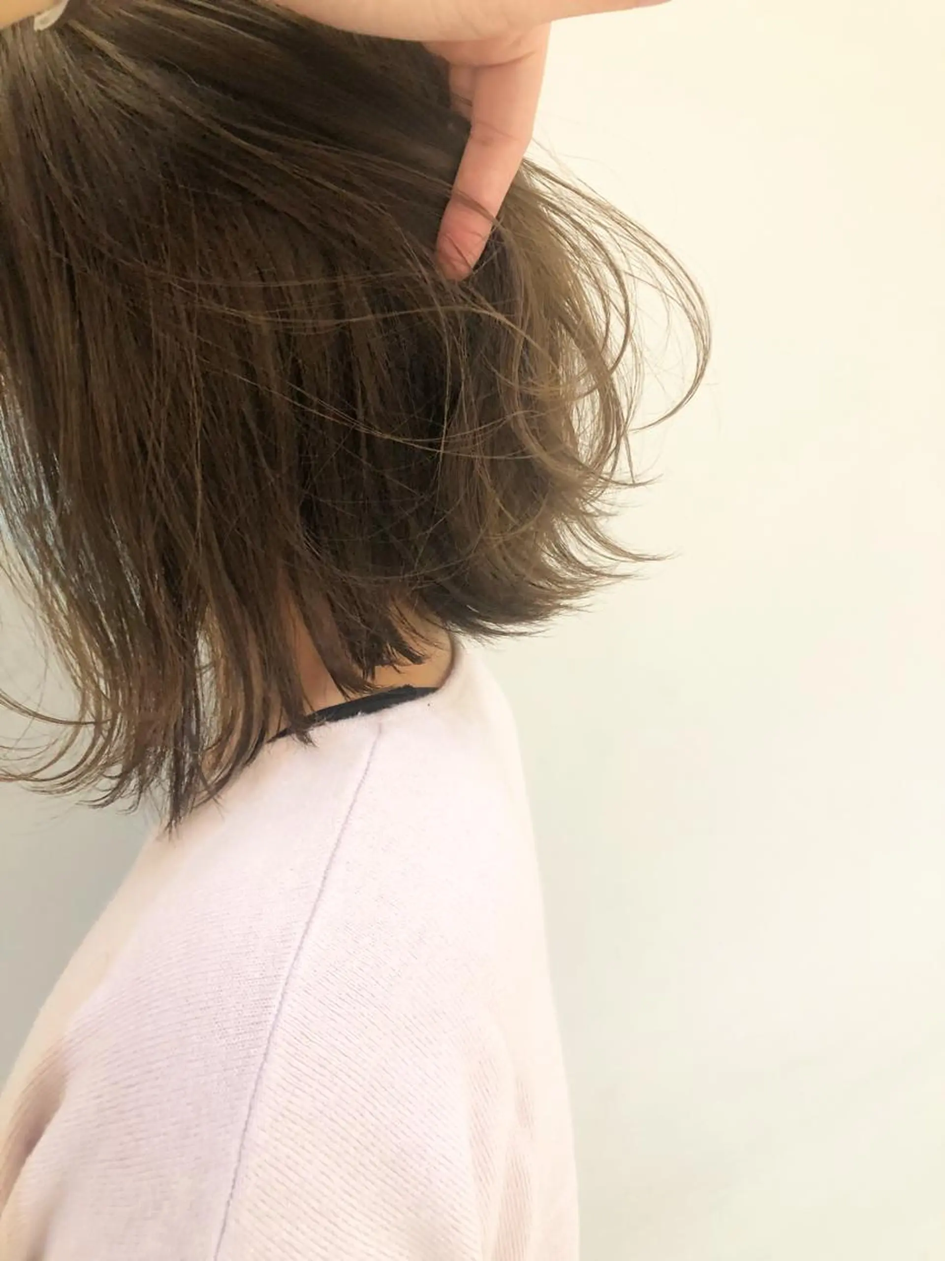 ミディアム ケアブリーチ/ エクステ/レイヤーのヘアスタイル