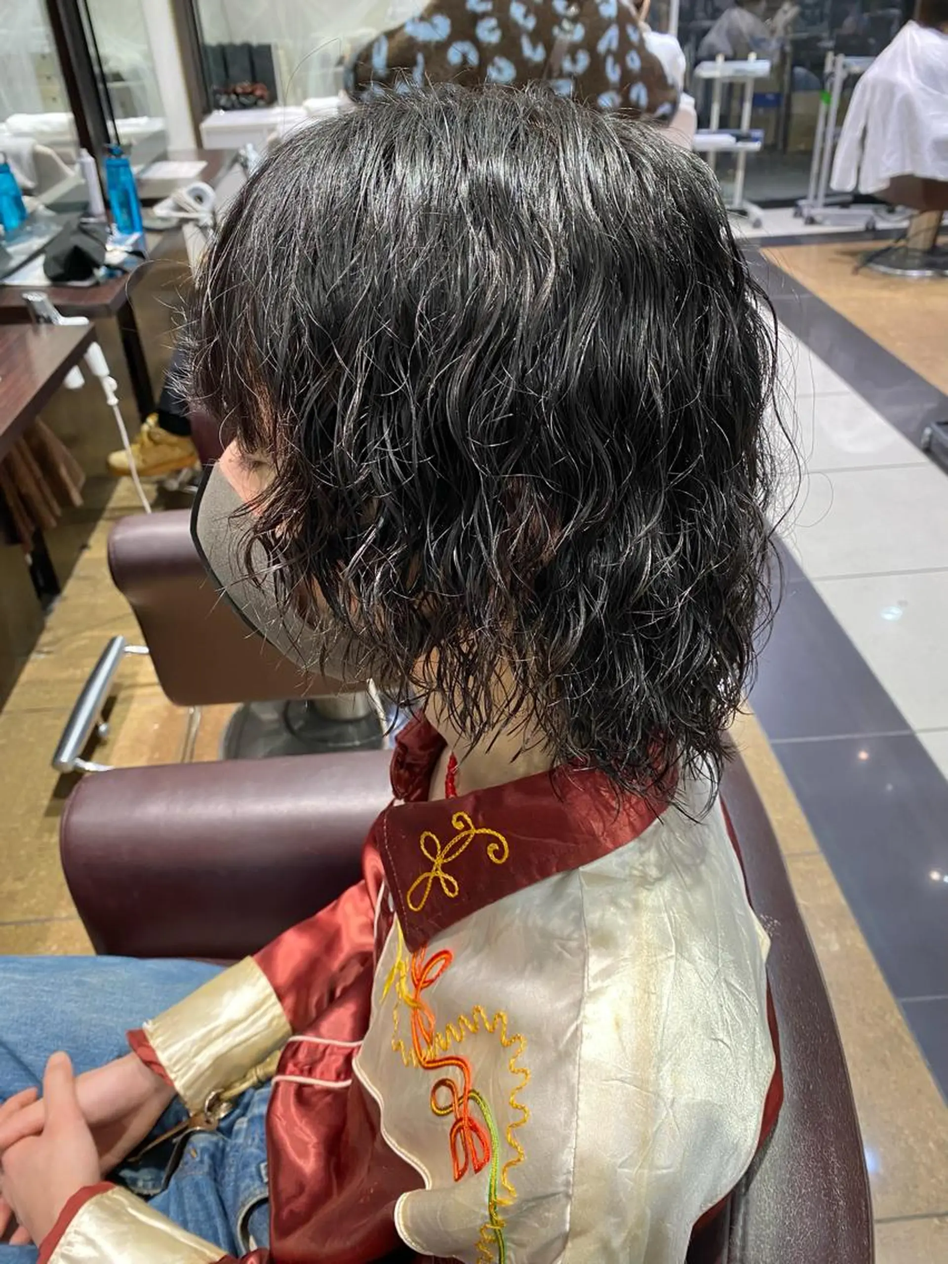 ミディアム パーマ メンズ カット パーマ 酸スト/フェザー パーマ/三谷海斗のヘアスタイル