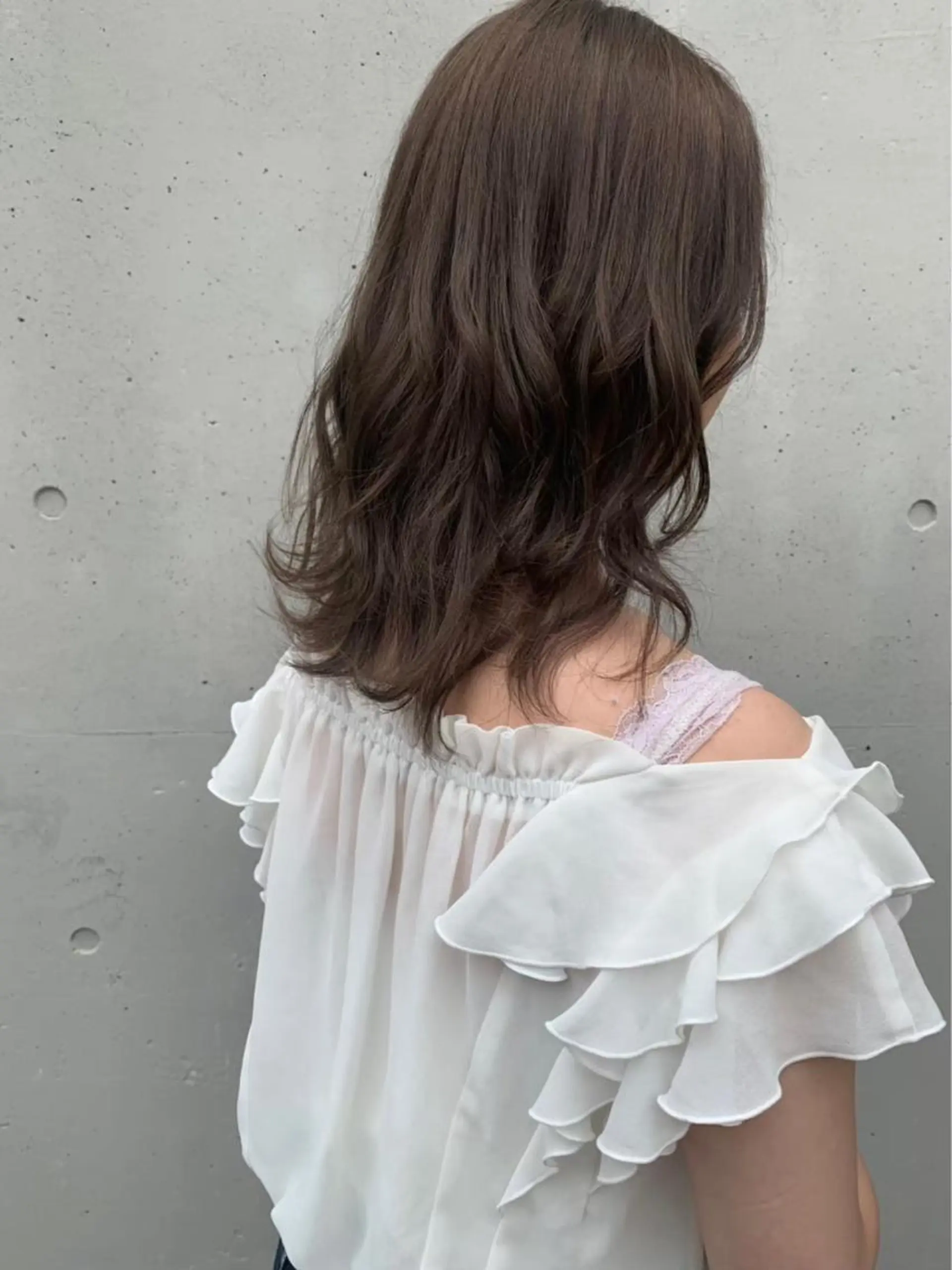 セミロング カラー putri 副店長 岸本　拓真のヘアスタイル