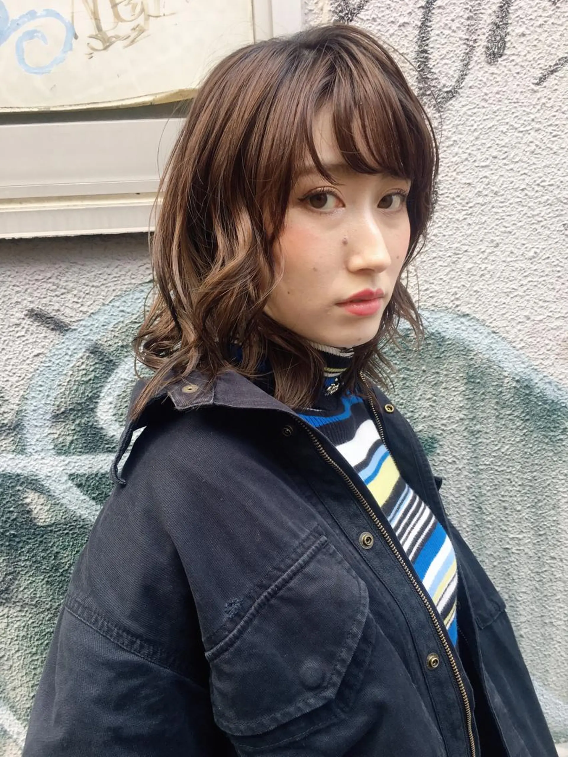 ミディアム カラー ウルフカット/吉村 桃子のヘアスタイル