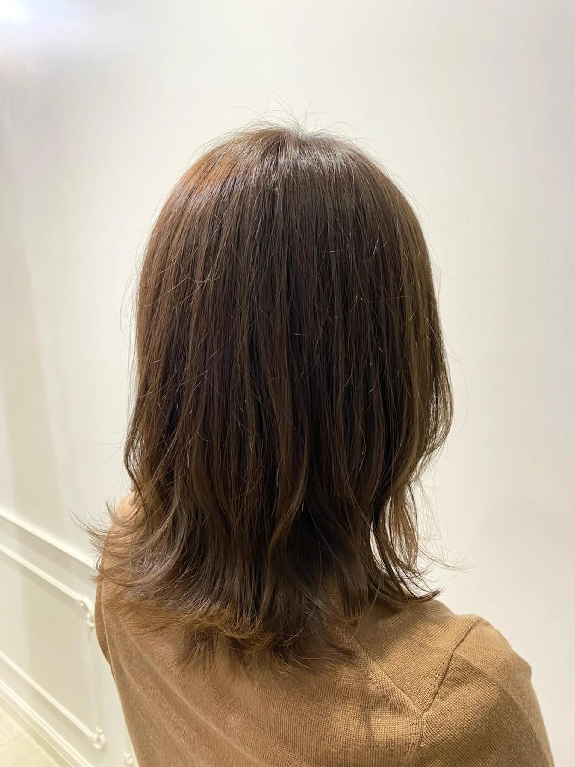 ミディアム カラー 福田 里央のヘアスタイル