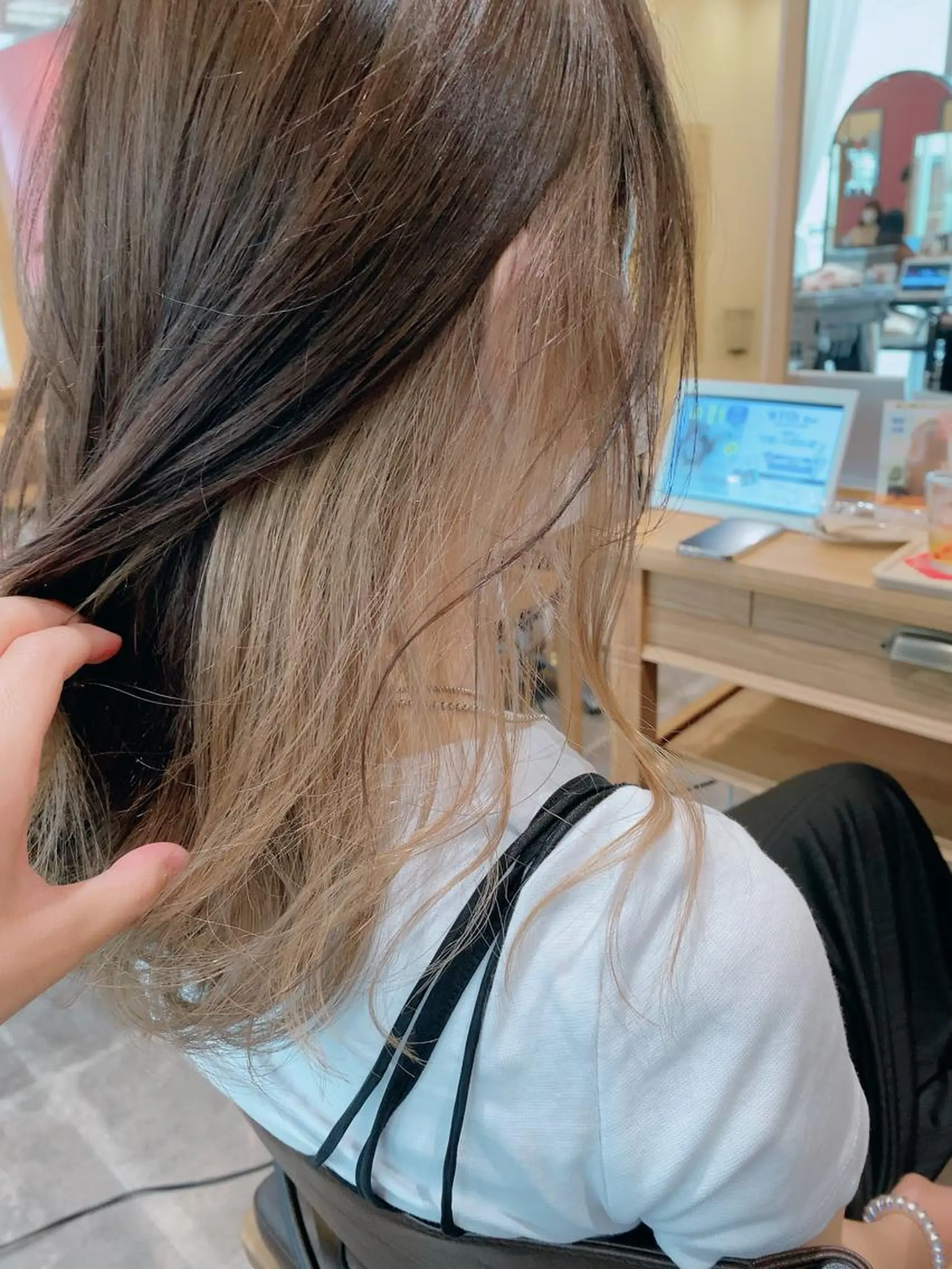 セミロング ON_fleek所属・藤本 祥実のヘアスタイル