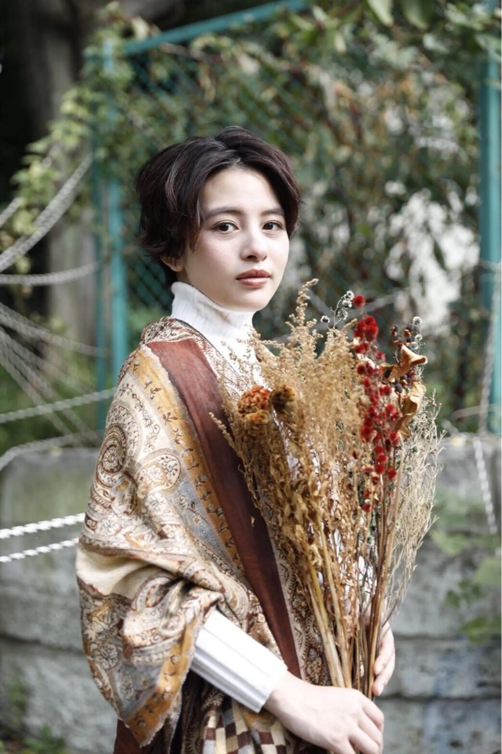 ショート カラー 仲間 菜々世のヘアスタイル