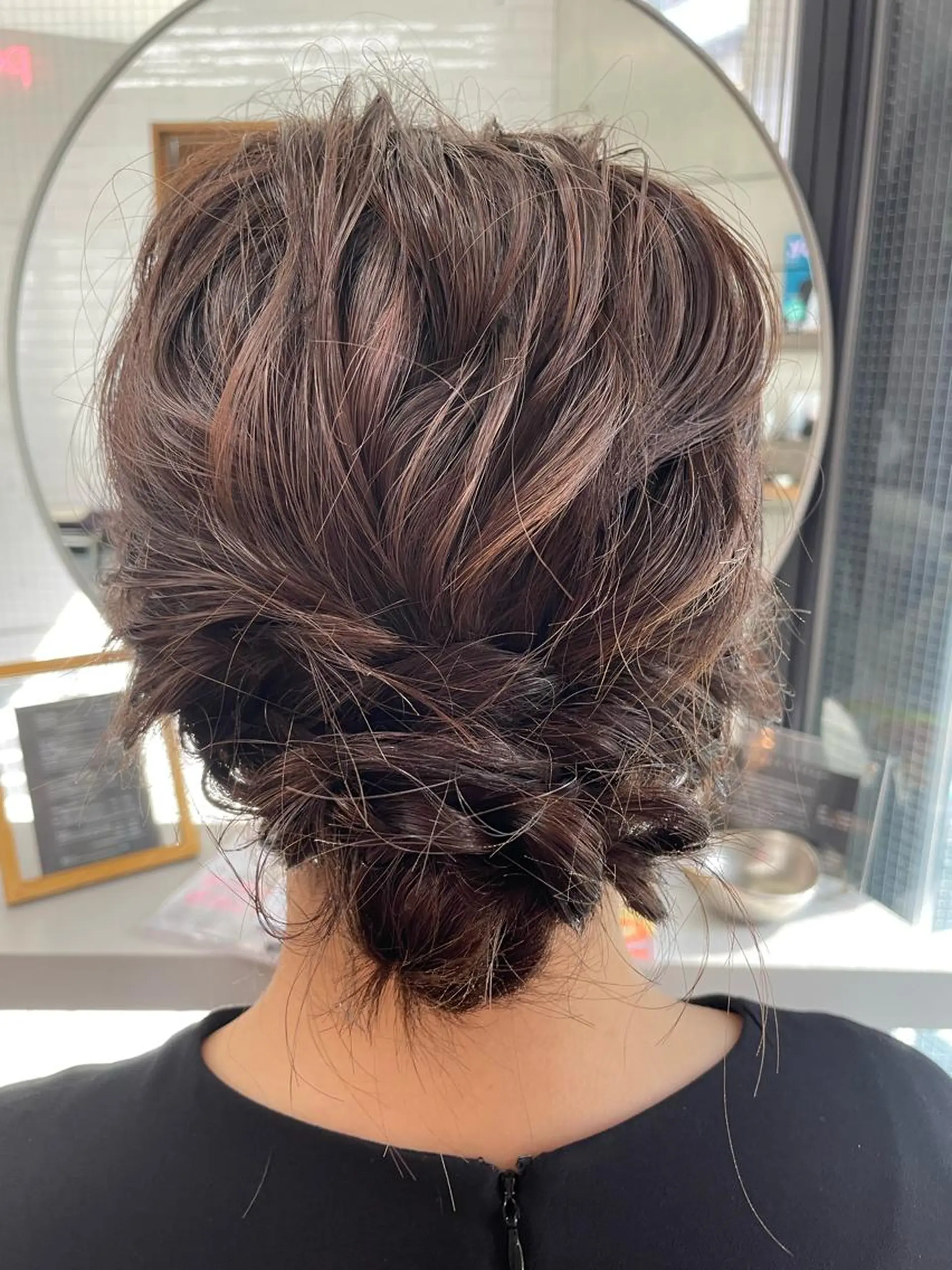 ミディアム ヘアアレンジ やすだ しおりのヘアスタイル
