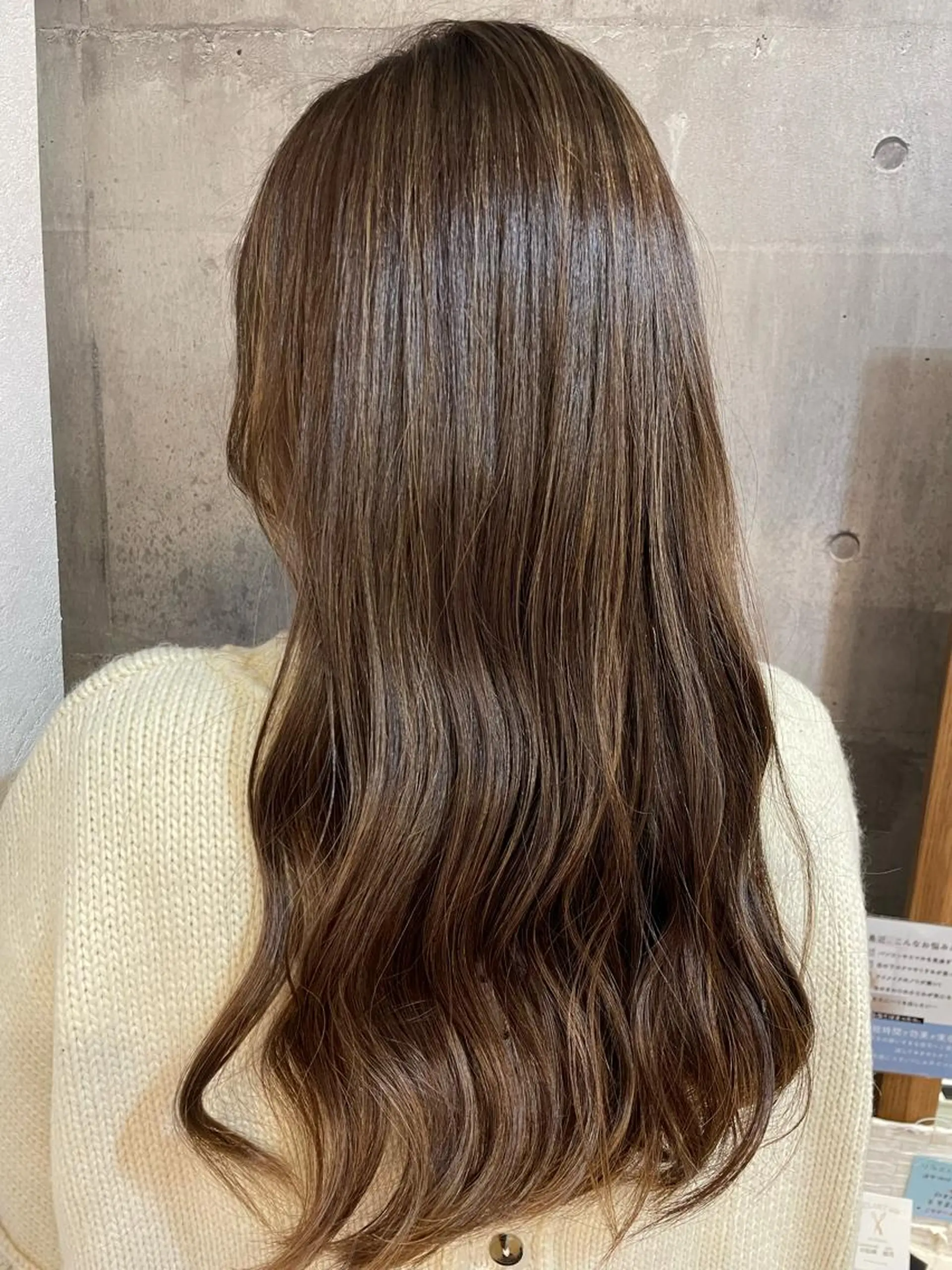 ロング カット ヘアカラー トリートメント 小松崎 結花のヘアスタイル