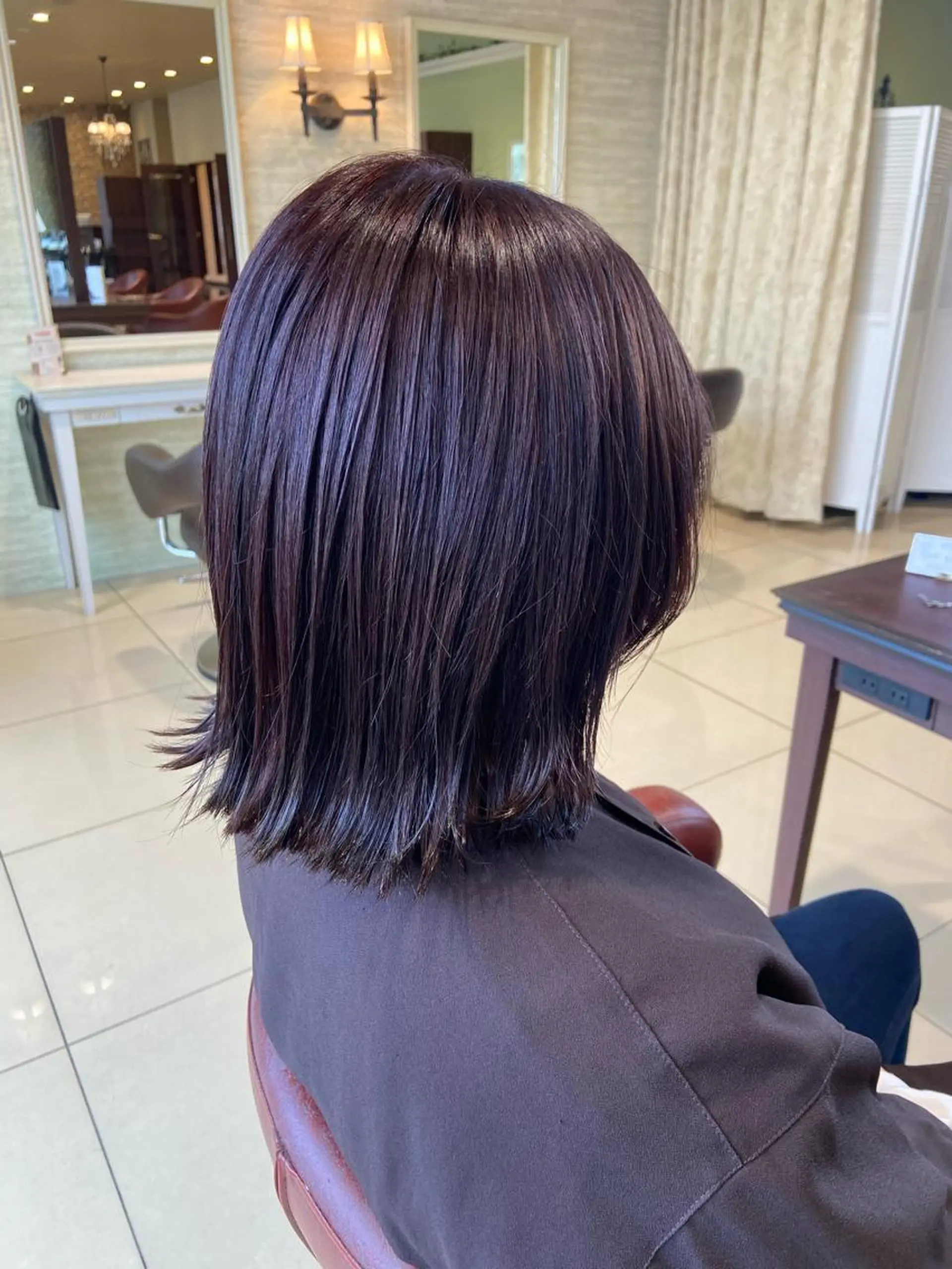 ミディアム ヘアカラー カワサキ ヒナコのヘアスタイル