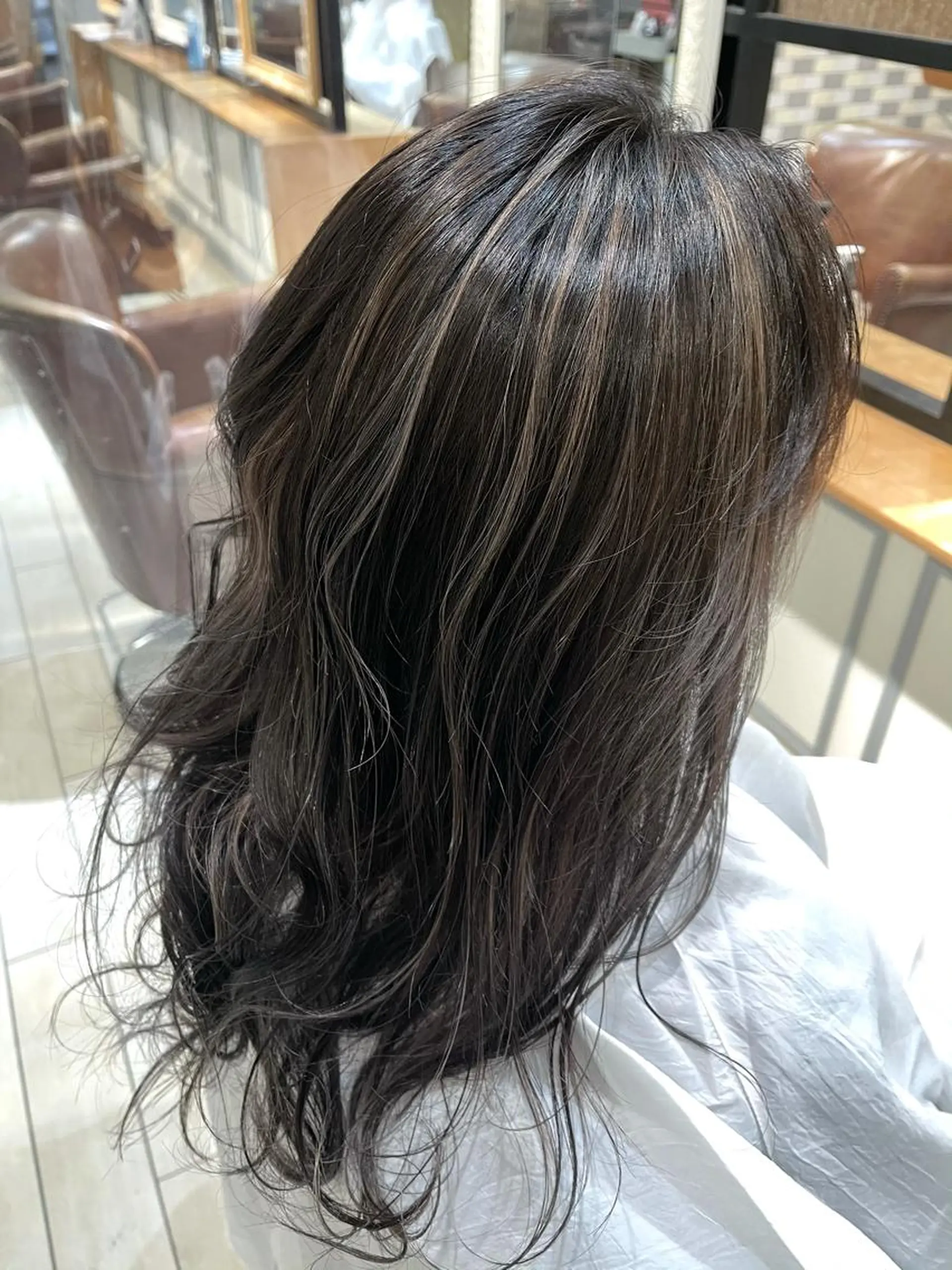 セミロング カラー ブリーチ ハイライトカラー 外国人風カラー ハイライト ☁Neolive .Ayana✂️のヘアスタイル