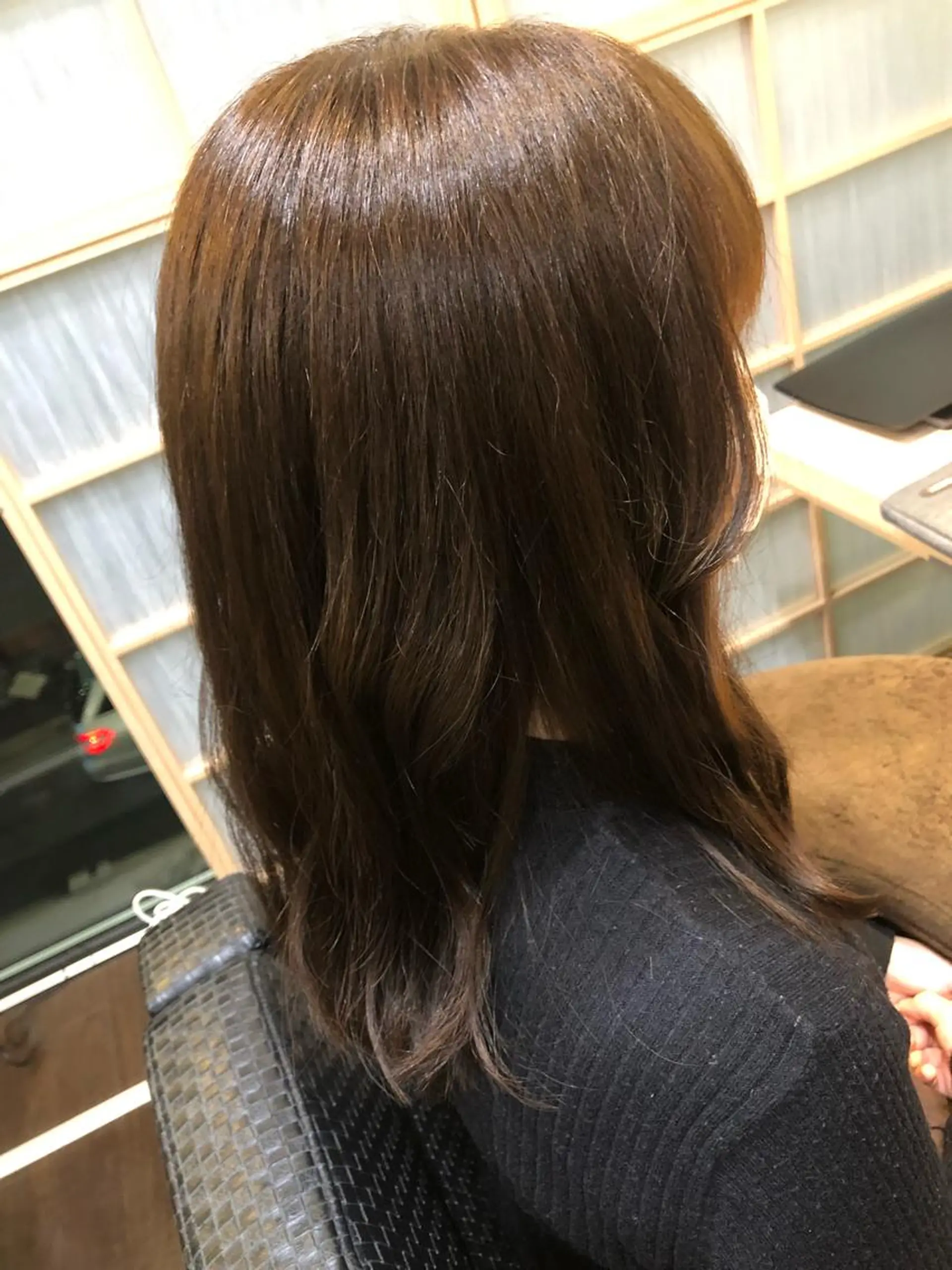 セミロング カラー ブラウンカラー オリーブブラウン パーマモデル募集中 瀬在紗也香のヘアスタイル