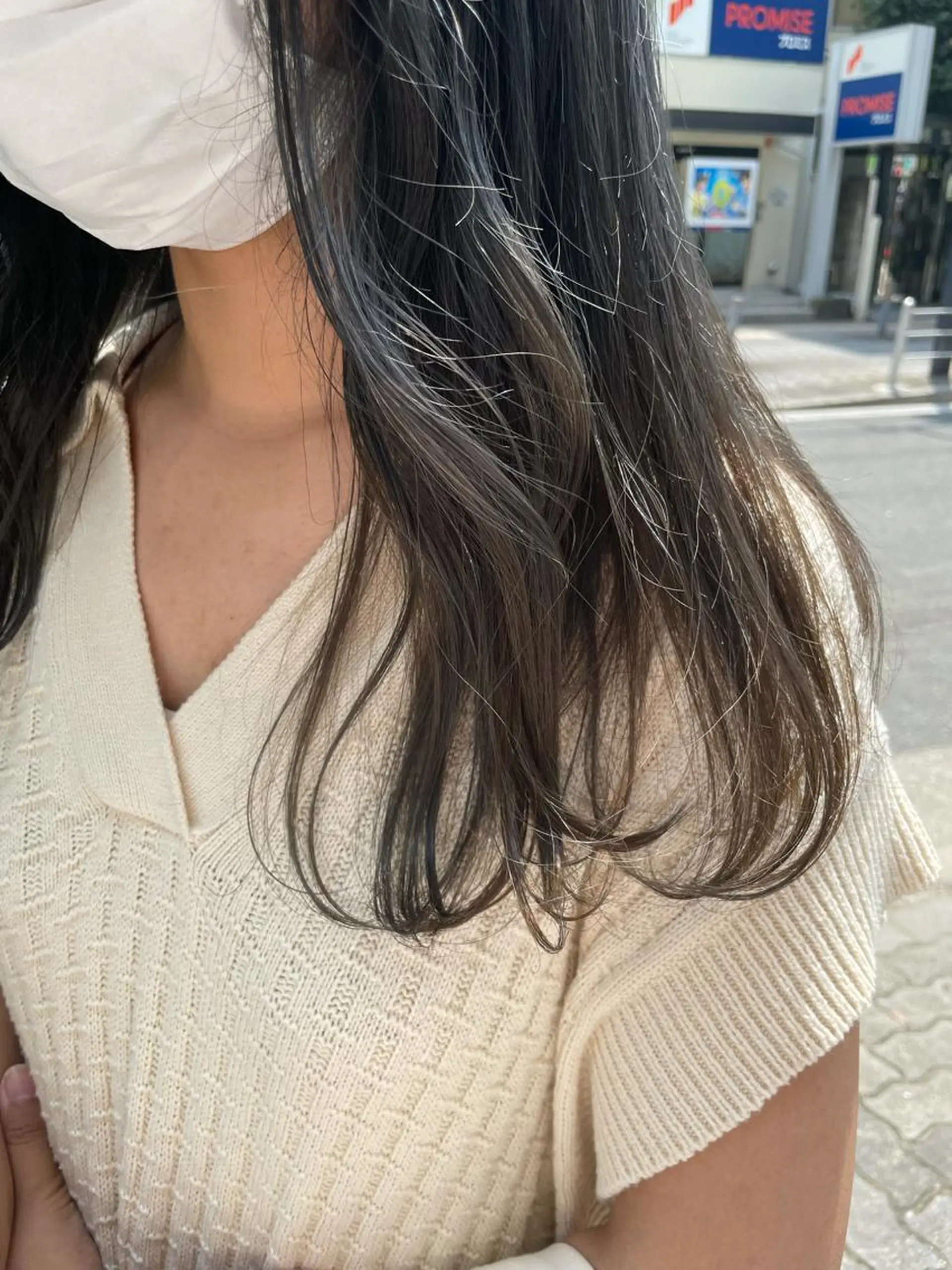 ロング カラー akane .のヘアスタイル