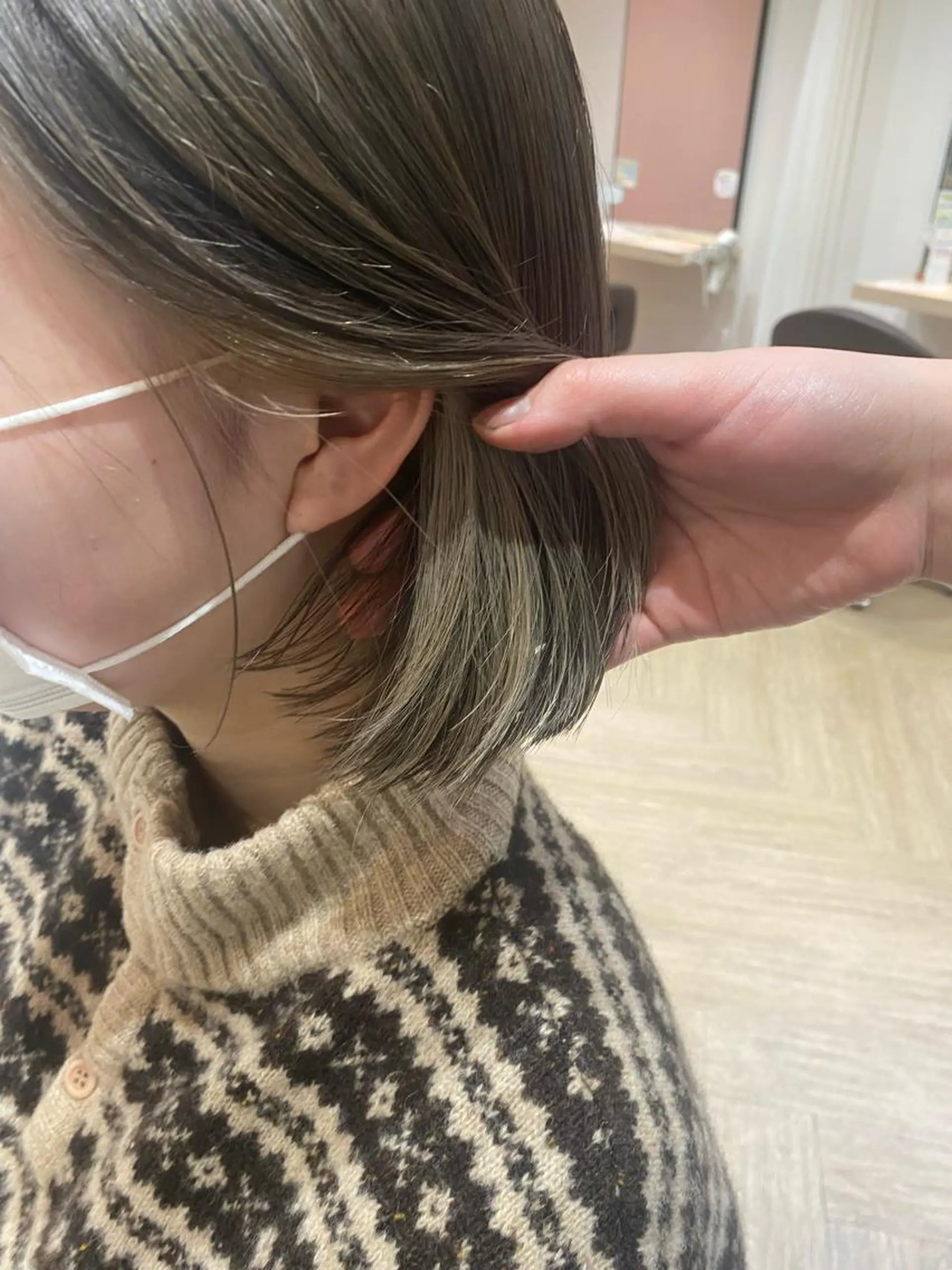 ミディアム 伊藤 愛美のヘアスタイル