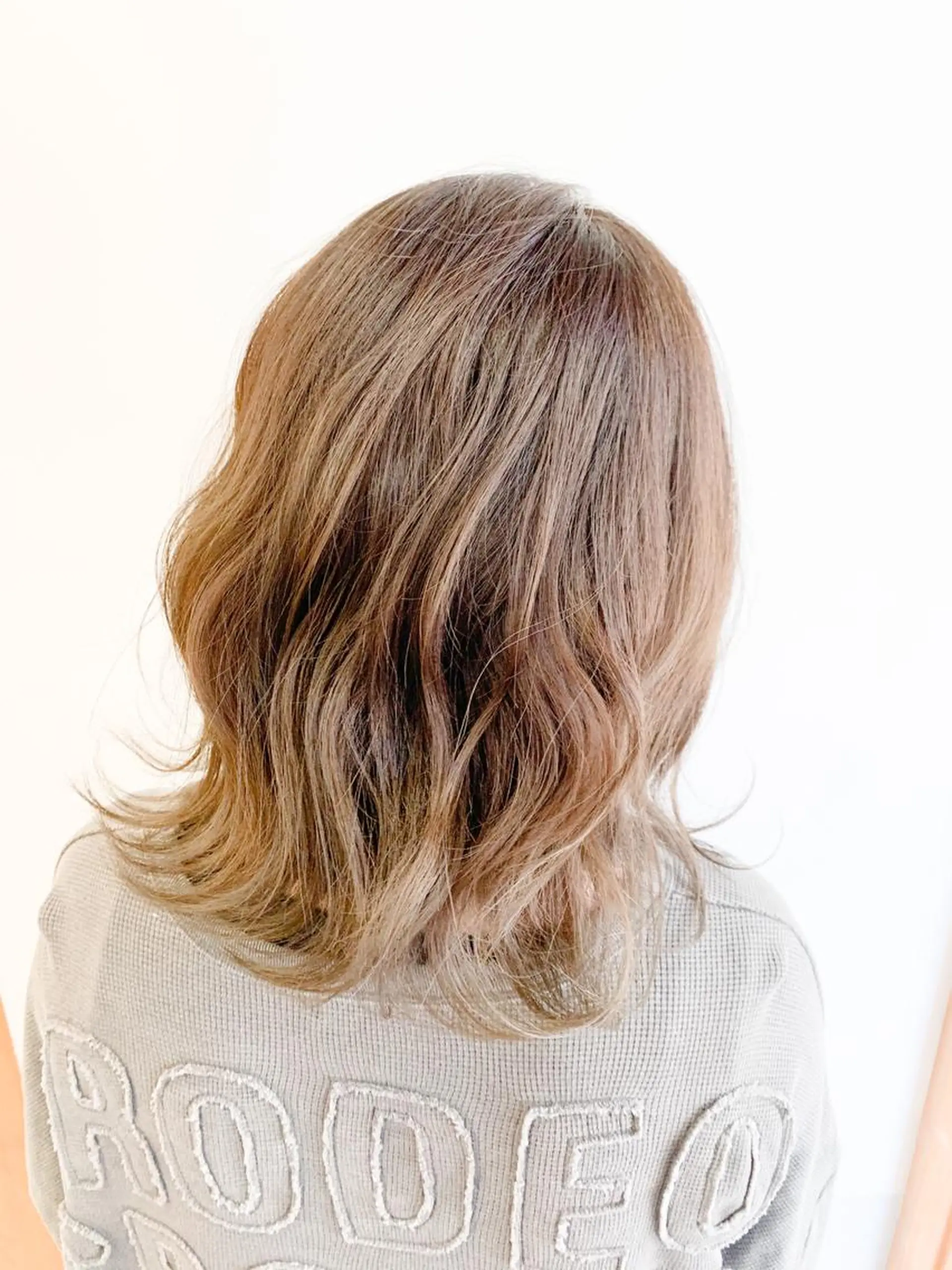 ミディアム カラー パーマ ヘアアレンジ メンズ キッズ ネイル マツエク・マツパ カット ヘアカラー 角床直哉 カラーカットNO 1のヘアスタイル