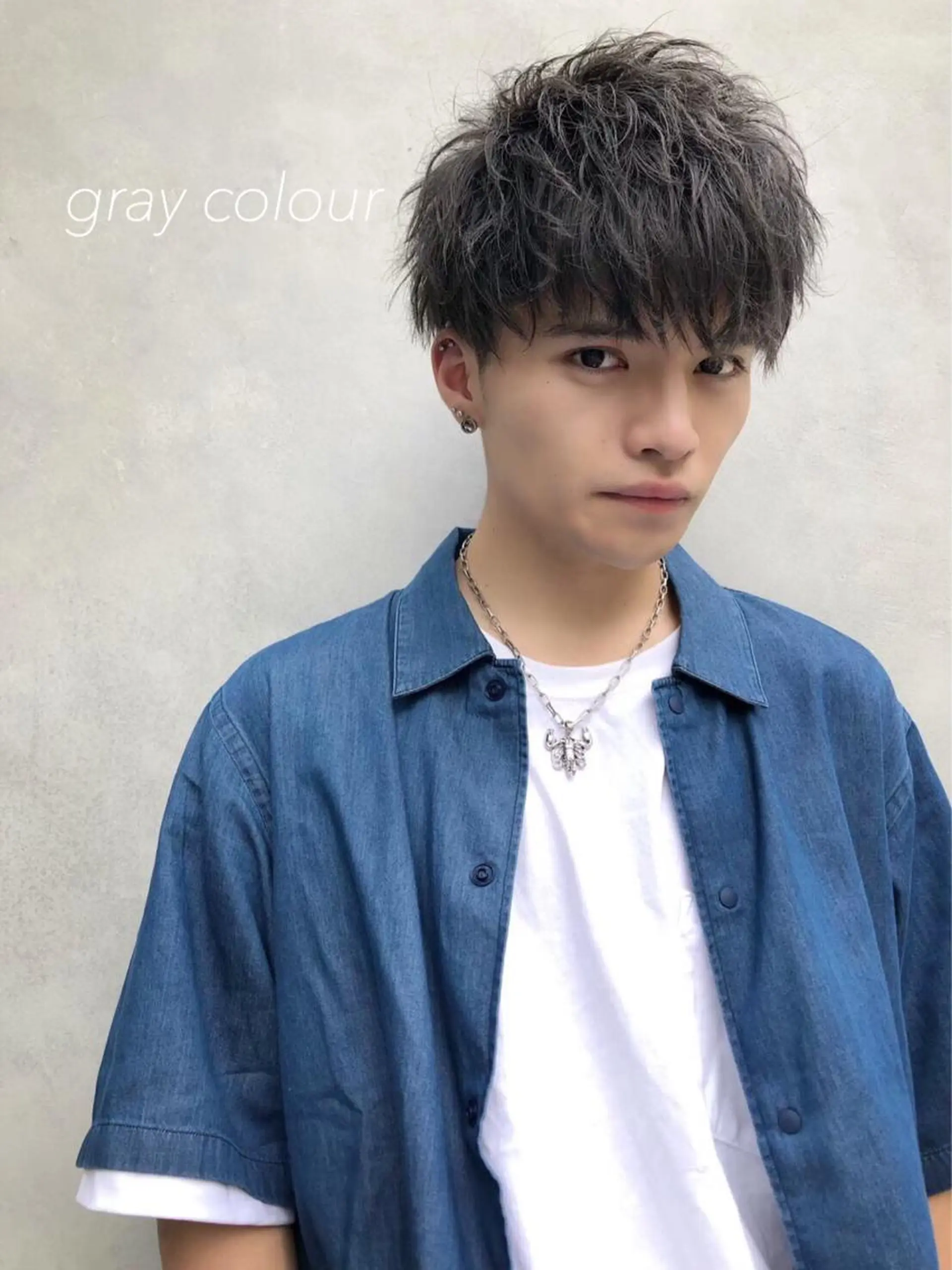 ショート カラー パーマ メンズ ヘアカラー トリートメント ベージュグレージュ 💕しゅーじ💕のヘアスタイル