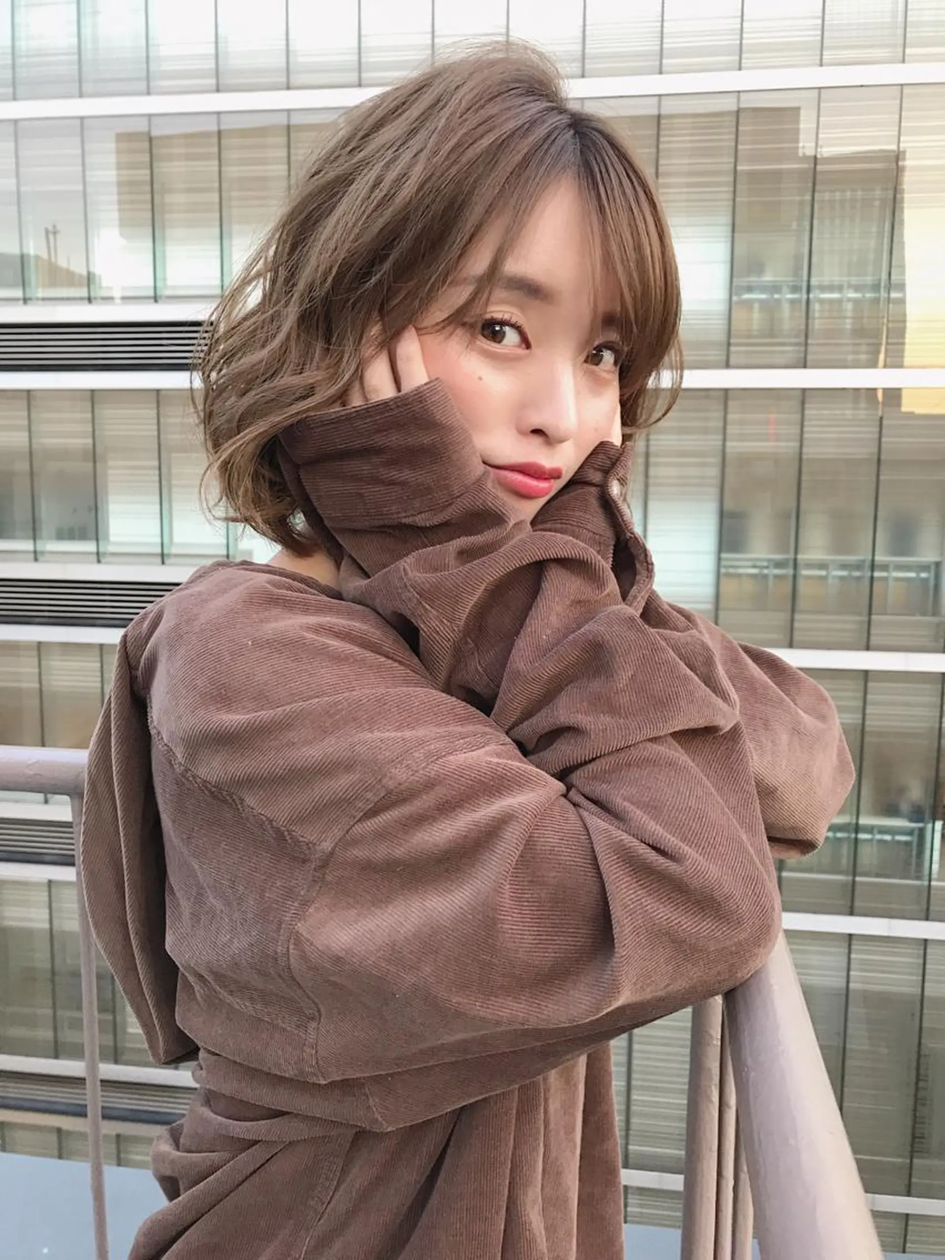 ミディアム カラー 透明感カラー ハイライトカラー ハイトーンカラー ハイライト KANOI 銀座中央通り所属・上條 航平のヘアスタイル