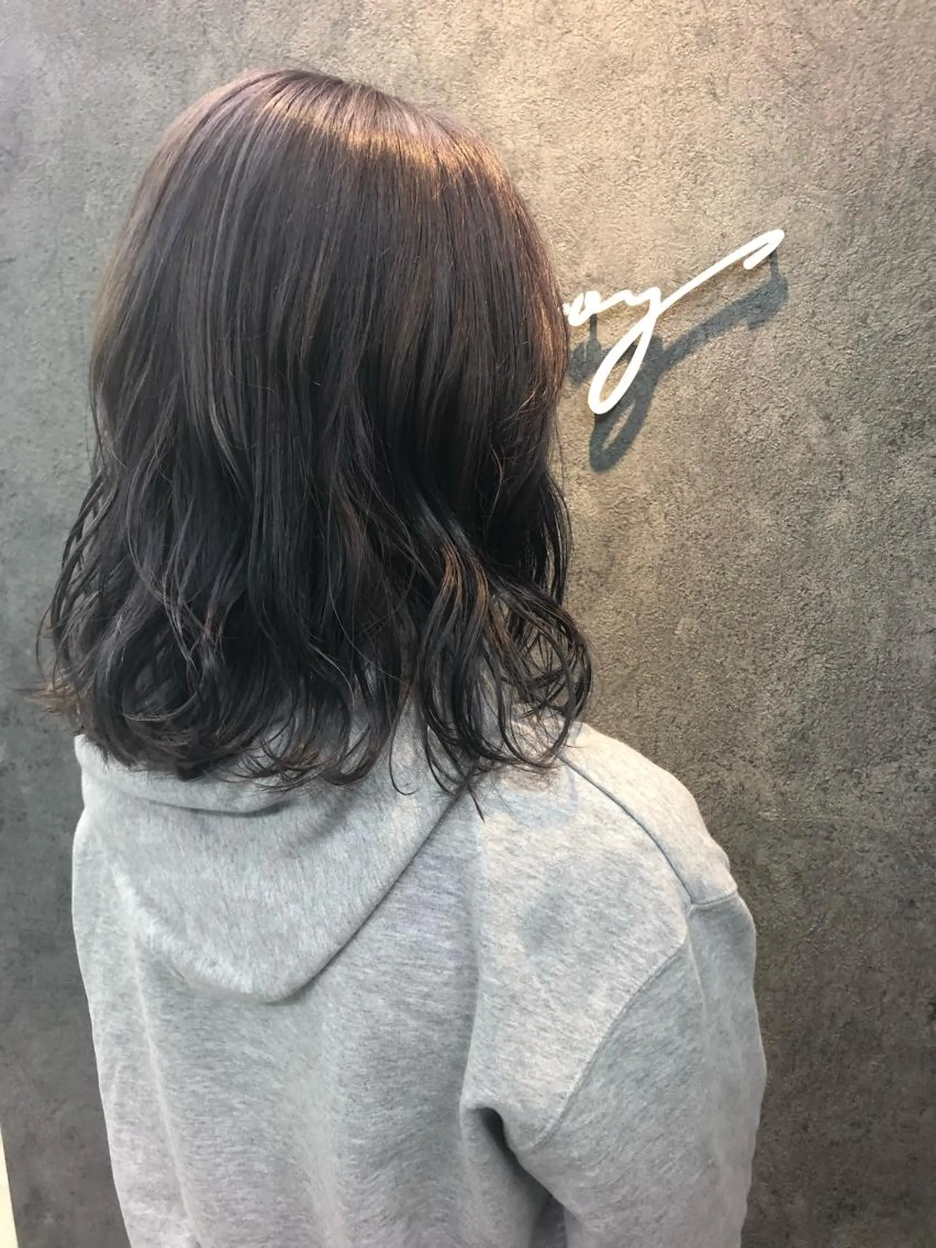 ミディアム アッシュ ヘアカラー トリートメント Noy所属・Noyヨシモト ヒロトのヘアスタイル