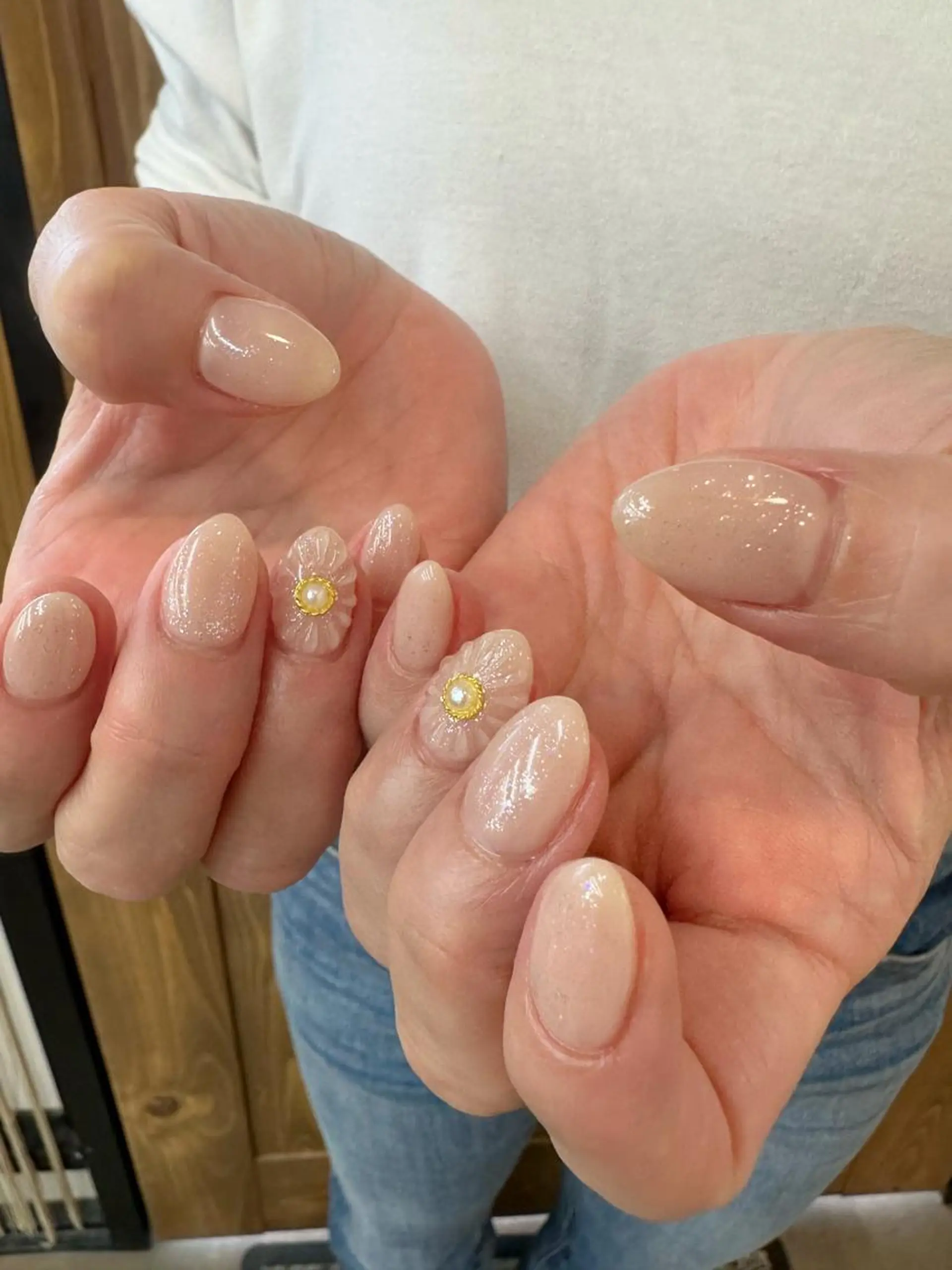 ネイル フラワーネイル ラメ(グリッター) 1 9 9 7所属・nail 1997のネイルデザイン