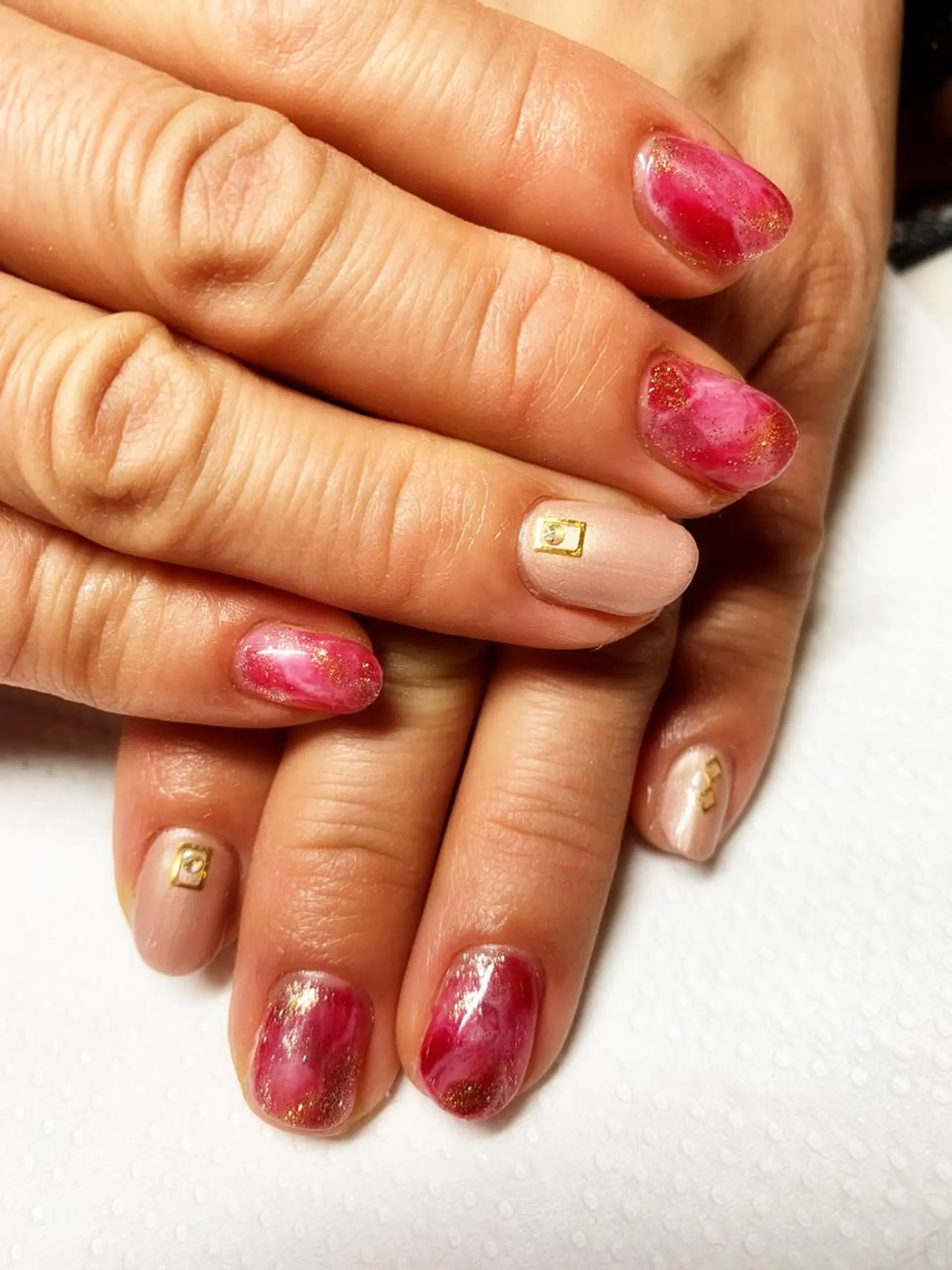 ネイル 菅野 愛花のネイルデザイン