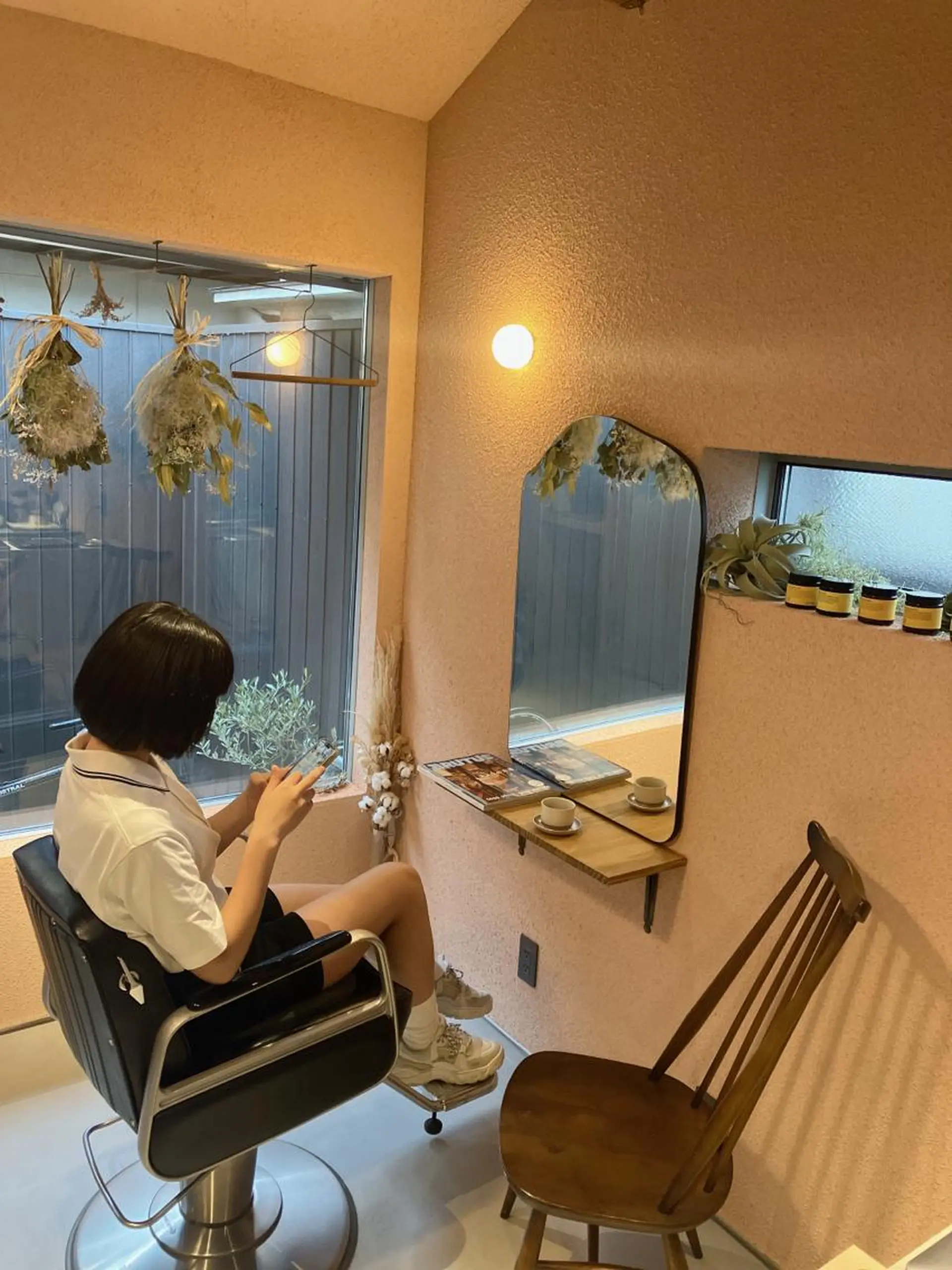 ミディアム カット neguse所属・neguse 京都西院 貸切美容室のヘアスタイル