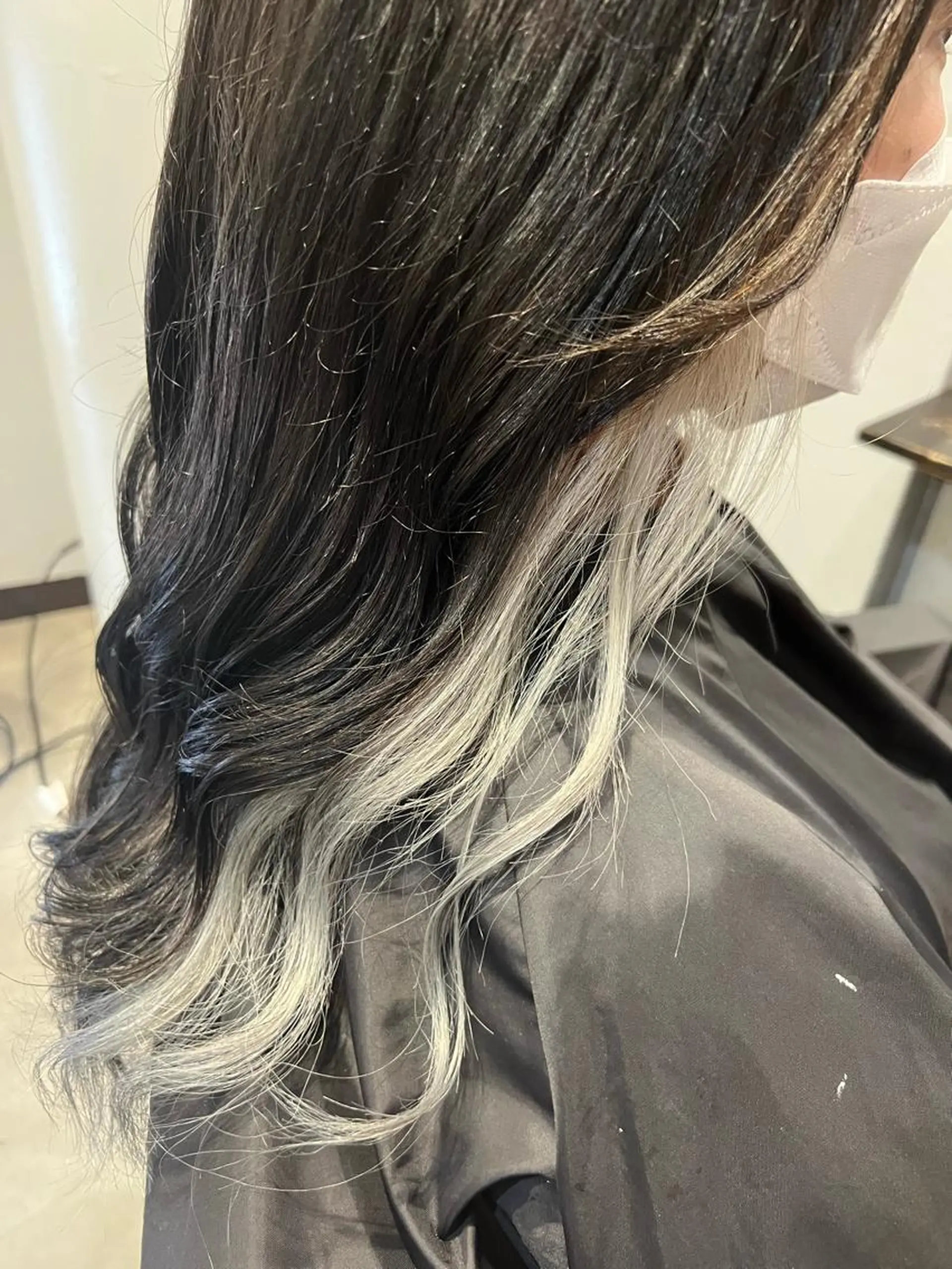 カラー インナーカラー カット ヘアカラー 難波/ハイトーン 🦋AOI🦋のヘアスタイル