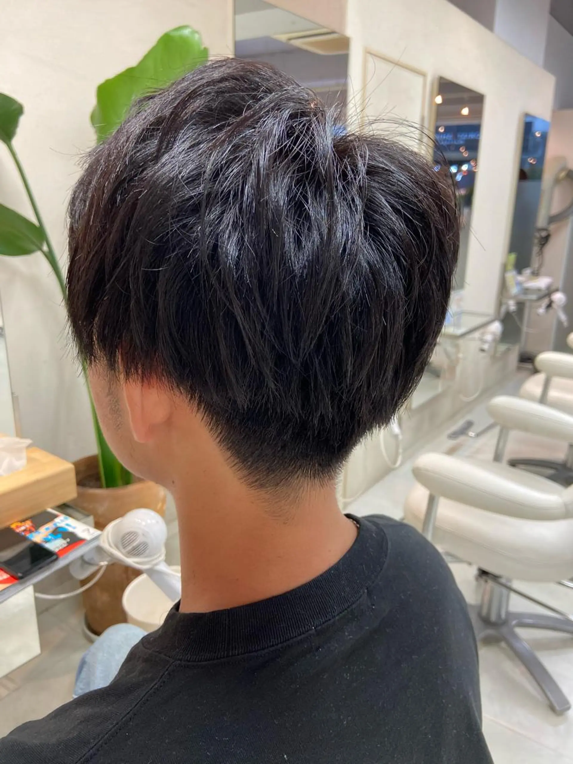 カラー メンズ ツーブロック 黒髪 菊地 美憂のヘアスタイル