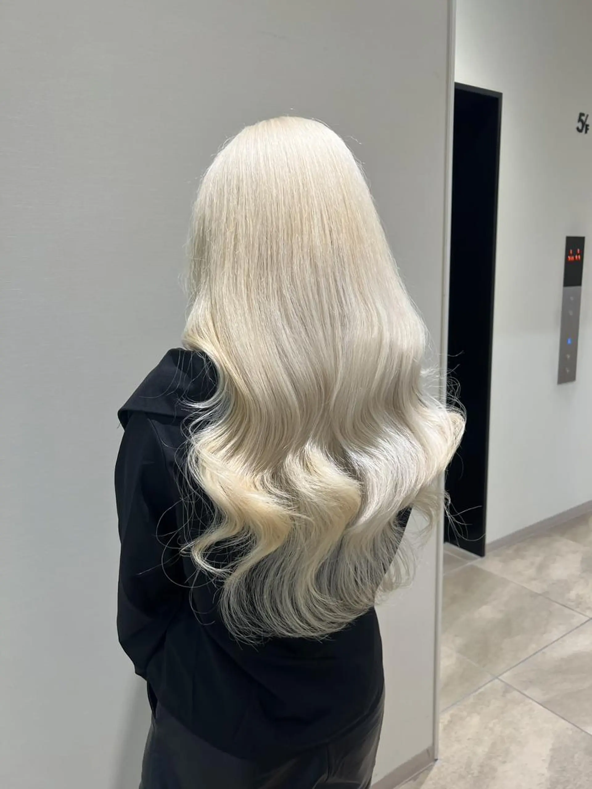 カラー ロング ヘアアレンジ ヘアカラー レイヤー/艶ベージュ /🎀Saki🎀のヘアスタイル