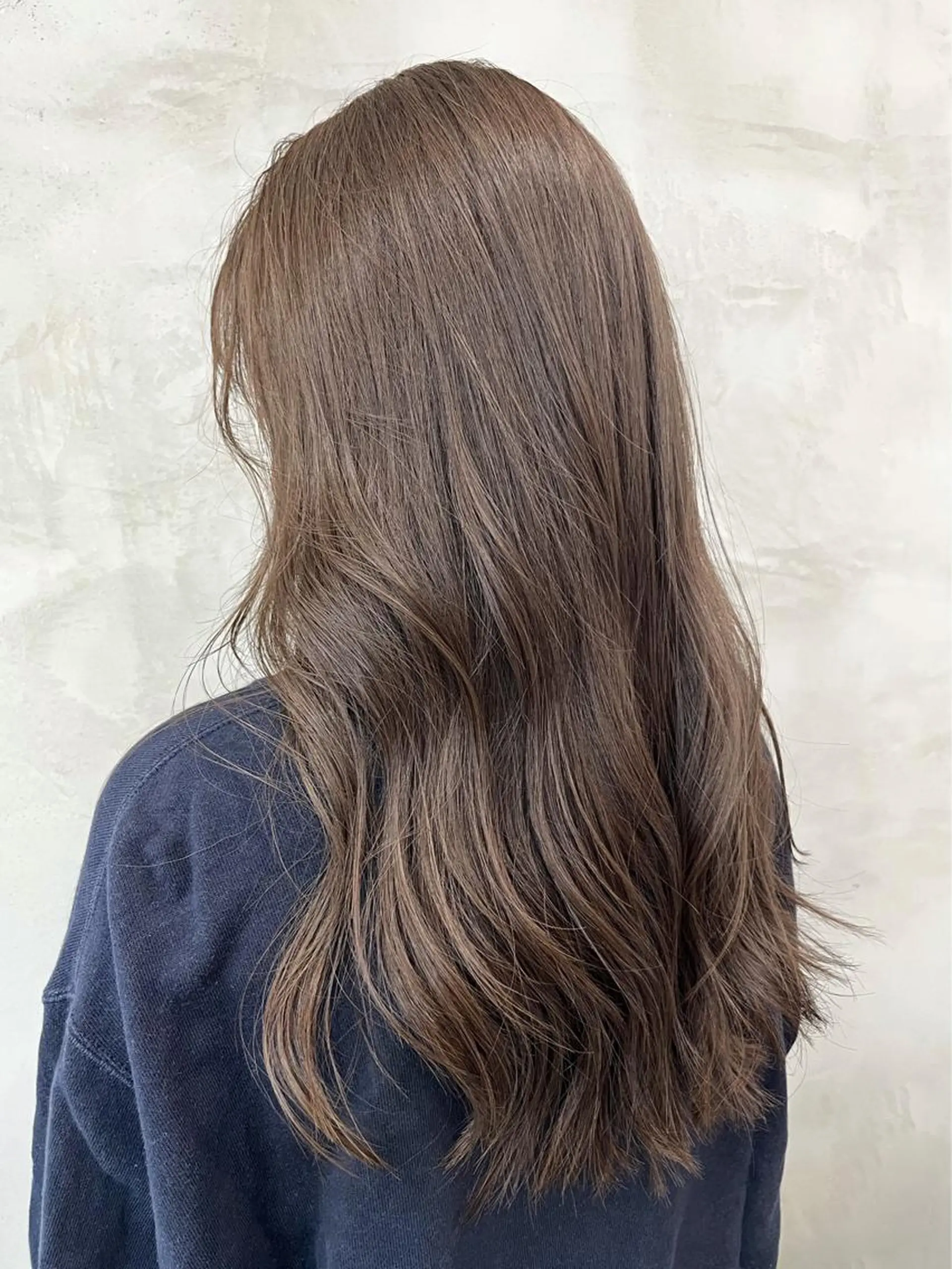 セミロング カラー ブリーチ グレージュ ブリーチなしカラー ヘアカラー トリートメント 🫧透明感カラー🫧 OIKAWAのヘアスタイル