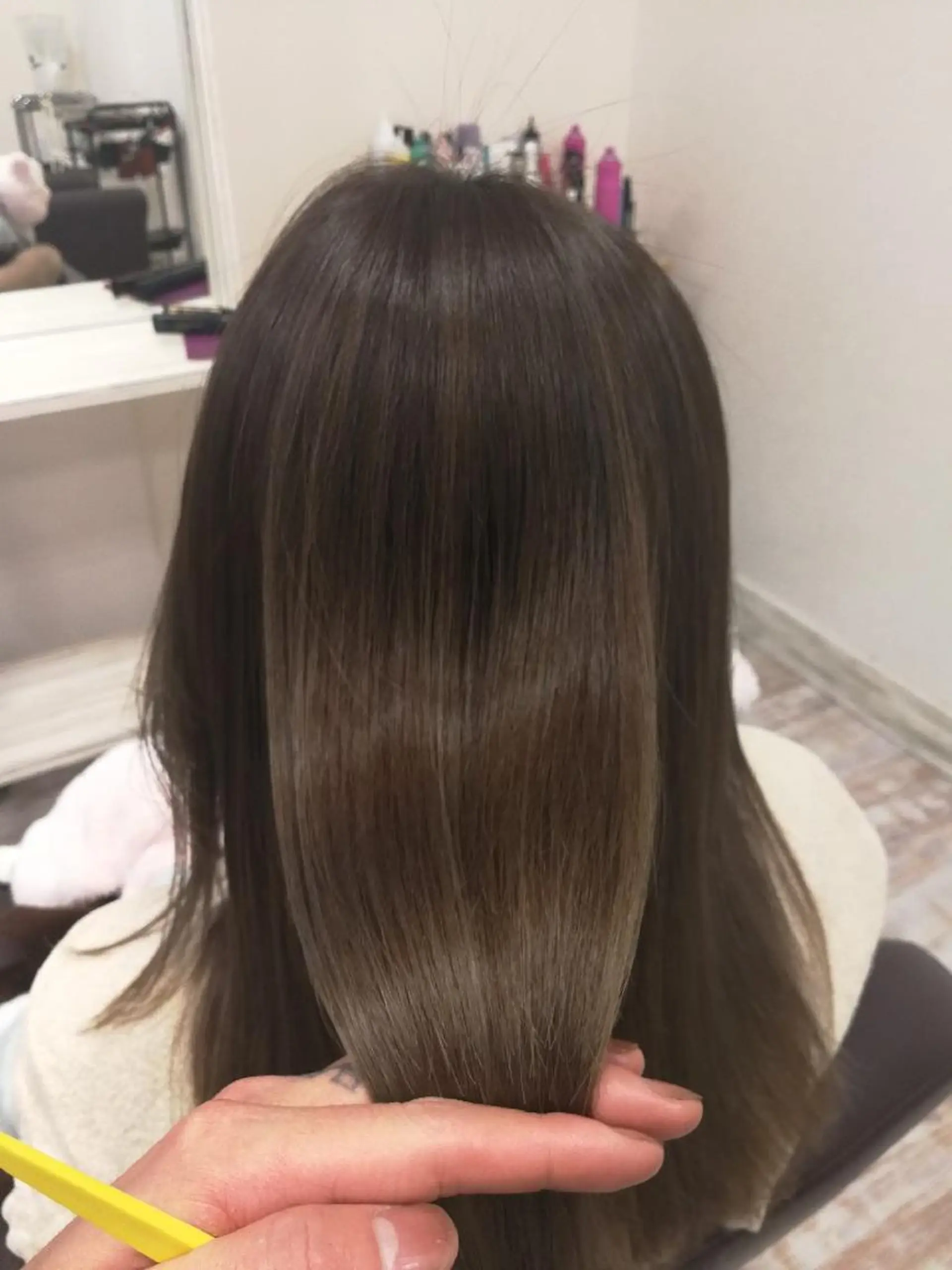 パーマ Aile所属・酸性ストレート／カラ ー/山下高明のヘアスタイル