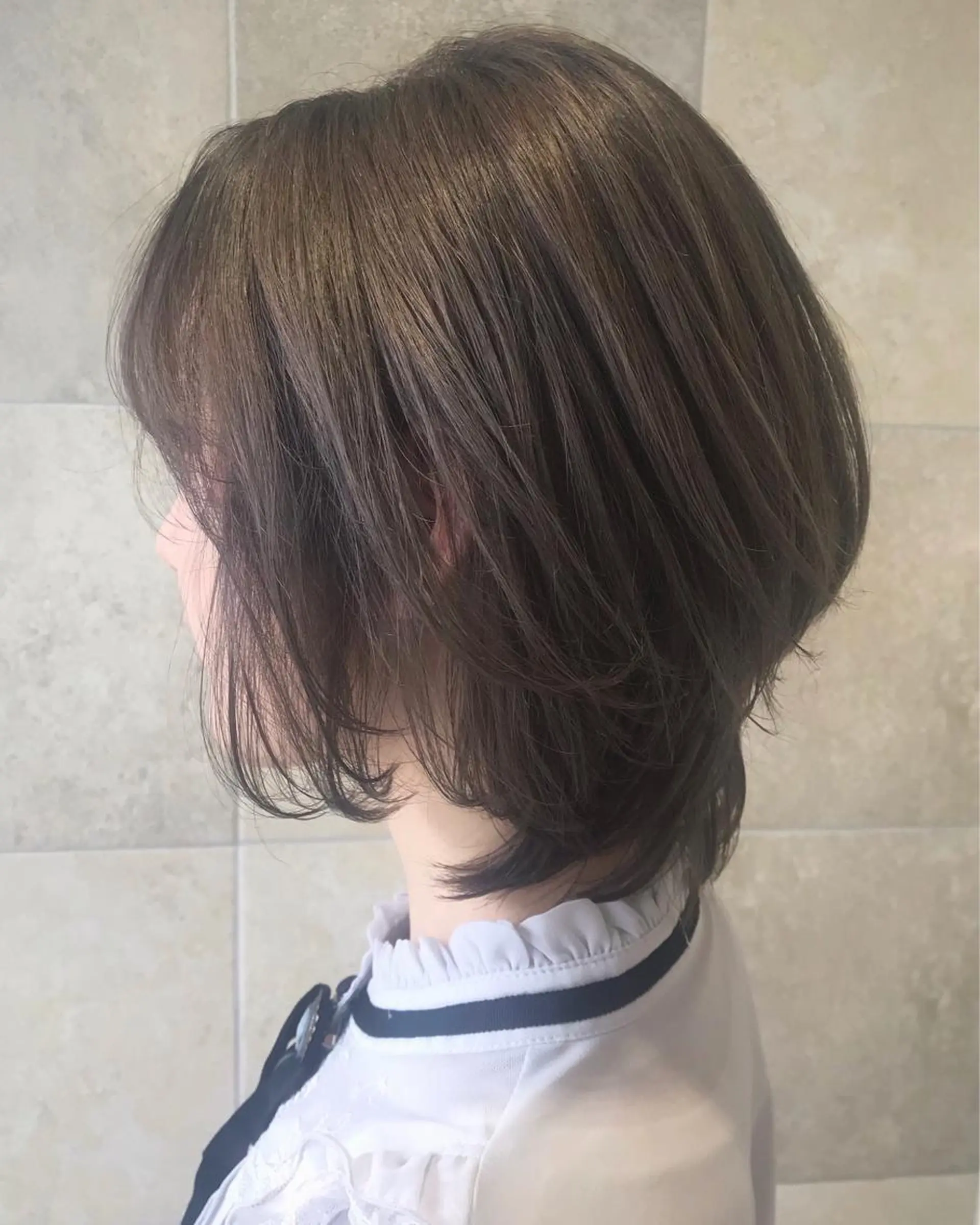 ミディアム カラー ブリーチ グレージュ 田中 あかねのヘアスタイル