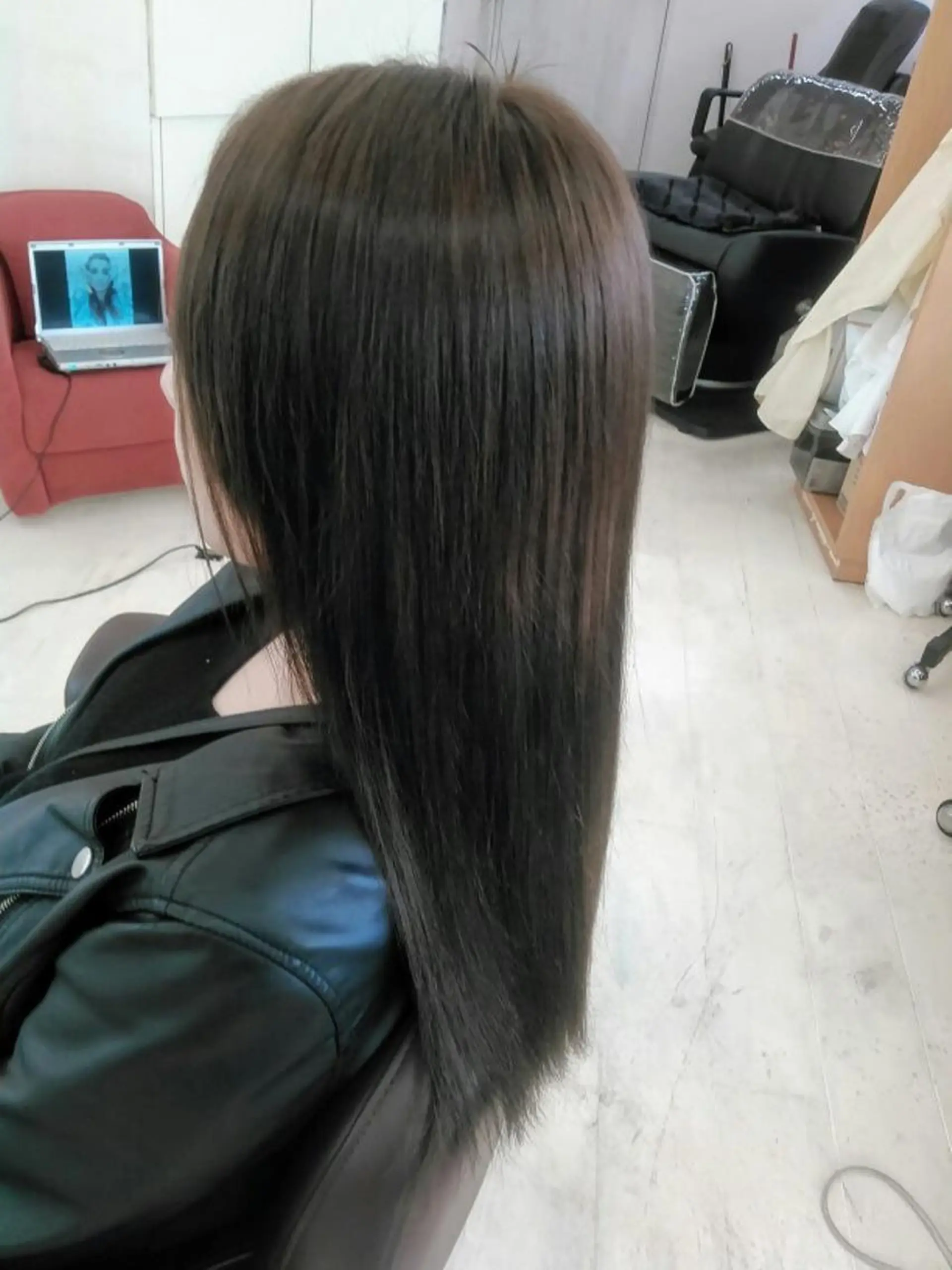 ロング カラー 中野 靖志のヘアスタイル