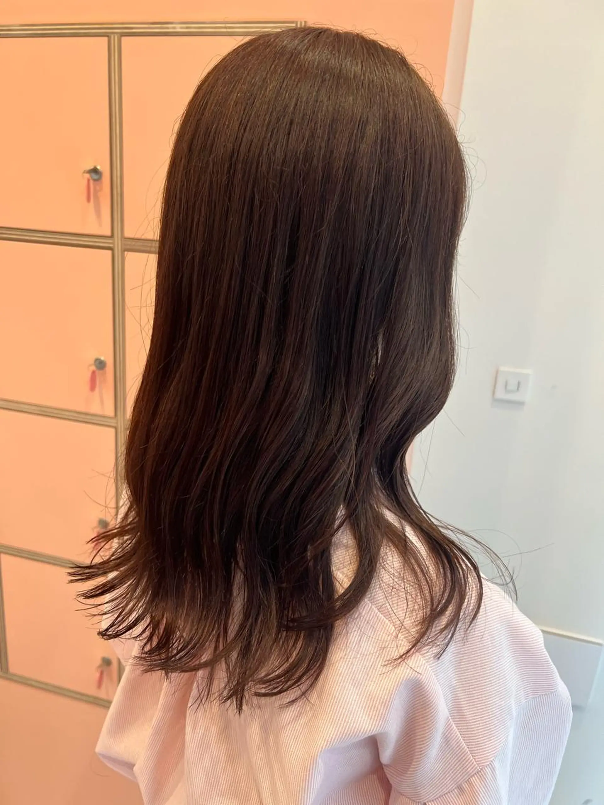 セミロング カラー ブラウンカラー ピンクカラー ピンクブラウン カット ヘアカラー mizuki ,のヘアスタイル