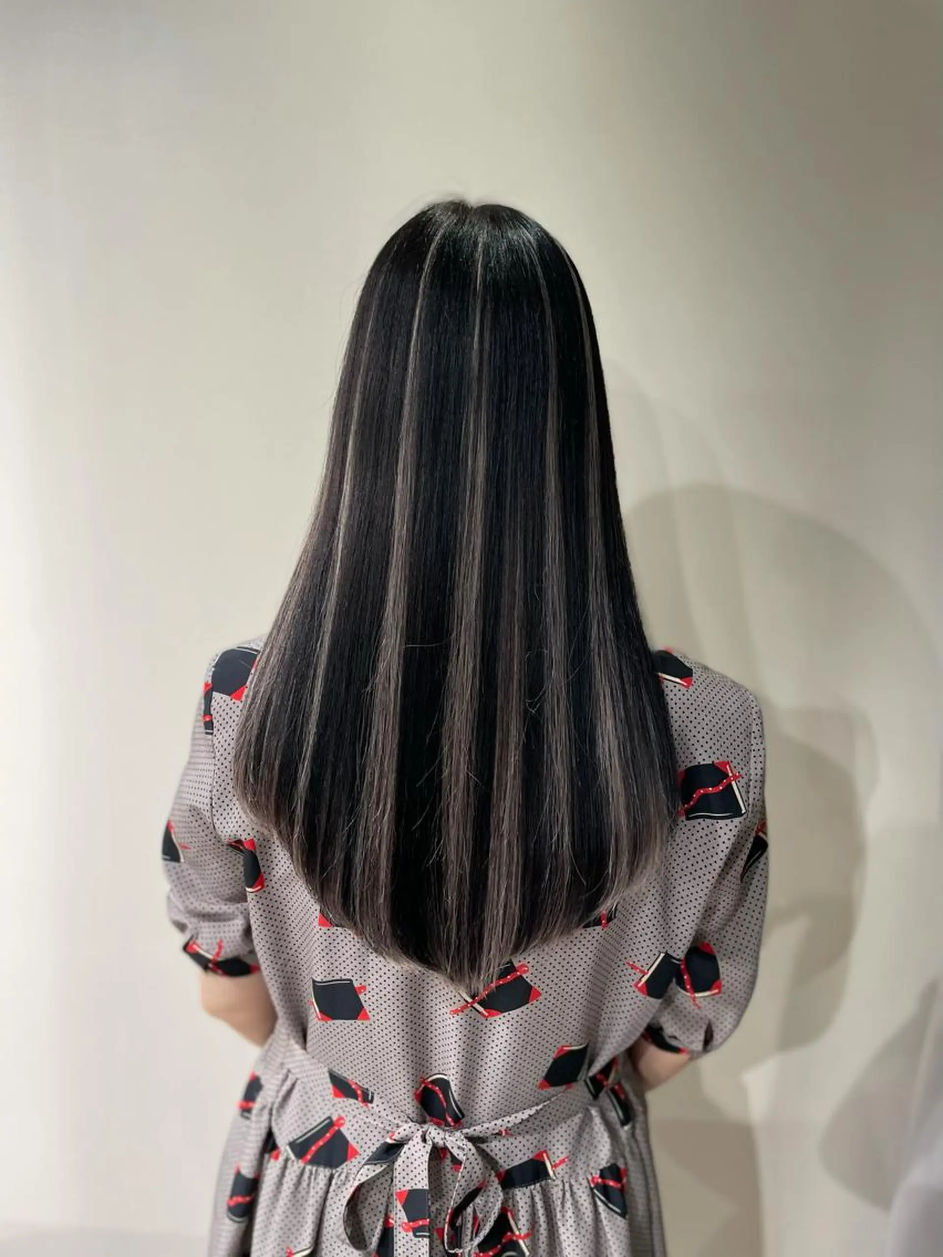 セミロング カラー シールエクステ ハイライトカラー エクステ ハイライト 🦋美髪／エクステ 🦋アベイクミのヘアスタイル