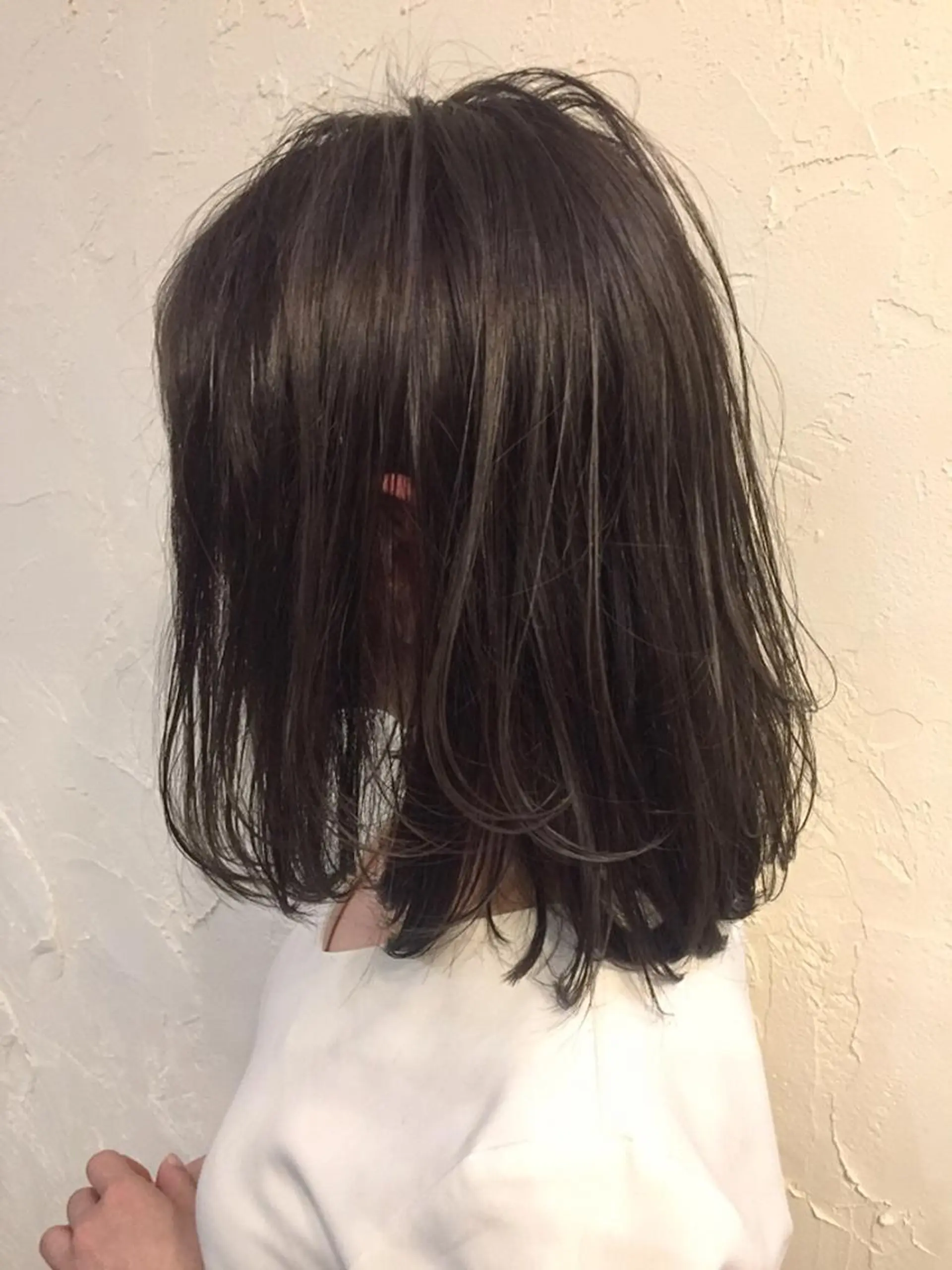 ミディアム カラー 韓国レイヤー外国人風 透明感カラー髪質改善のヘアスタイル