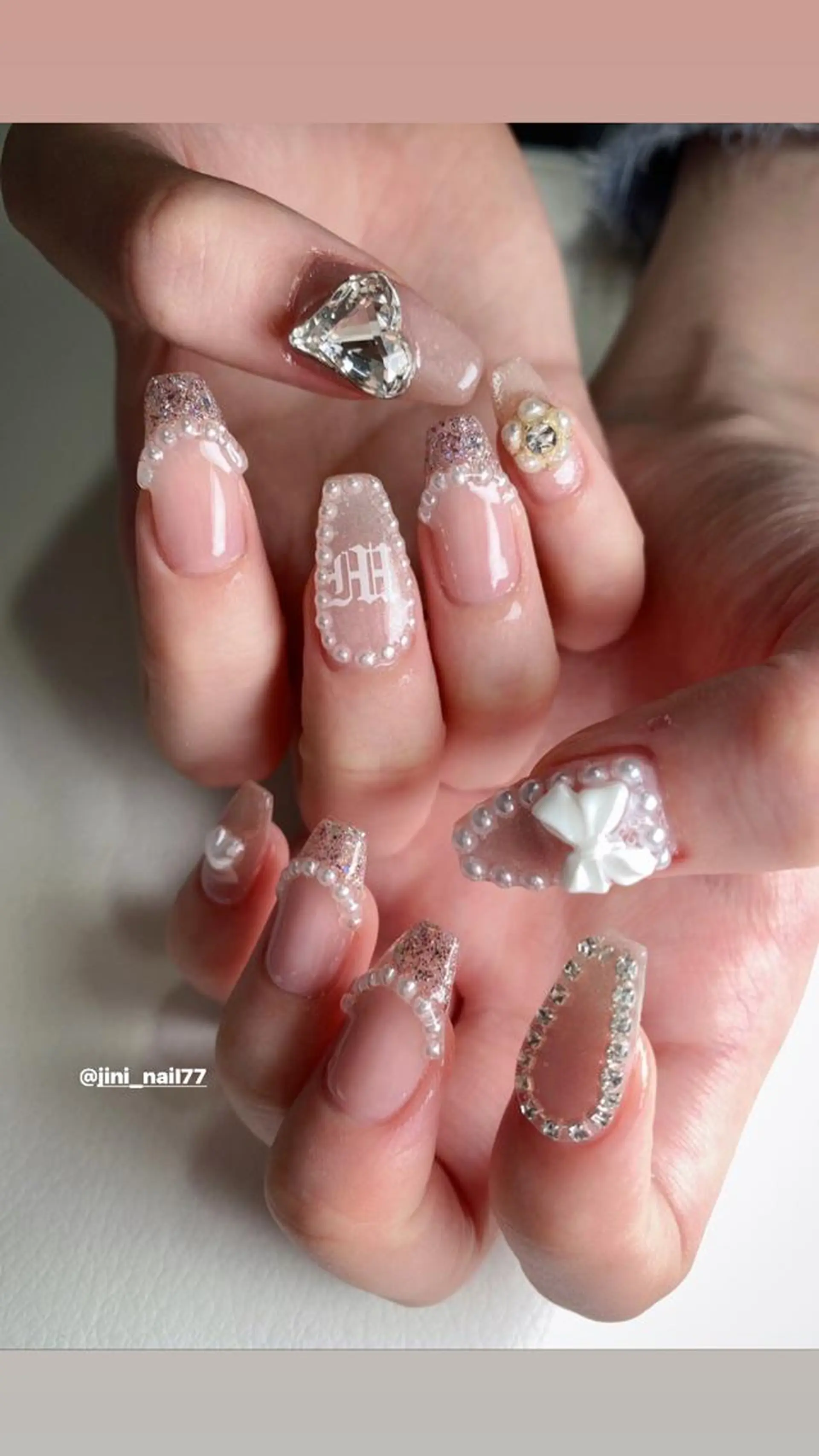 ネイル JINI NAIL所属・ジニ ネイルのネイルデザイン