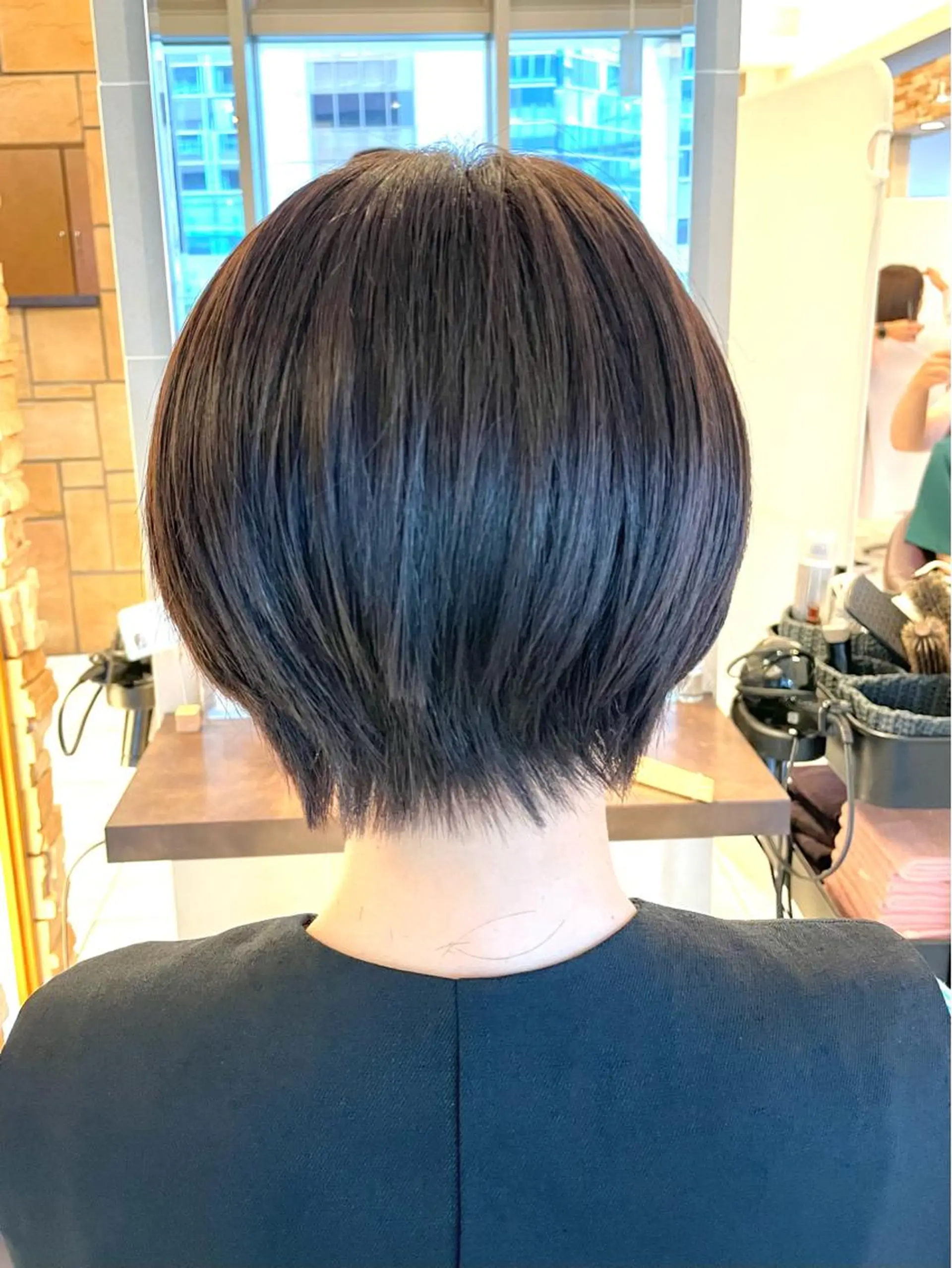 ショート アッシュ アッシュグレー アッシュグレージュ ヘアカラー 新籾 尚哉のヘアスタイル