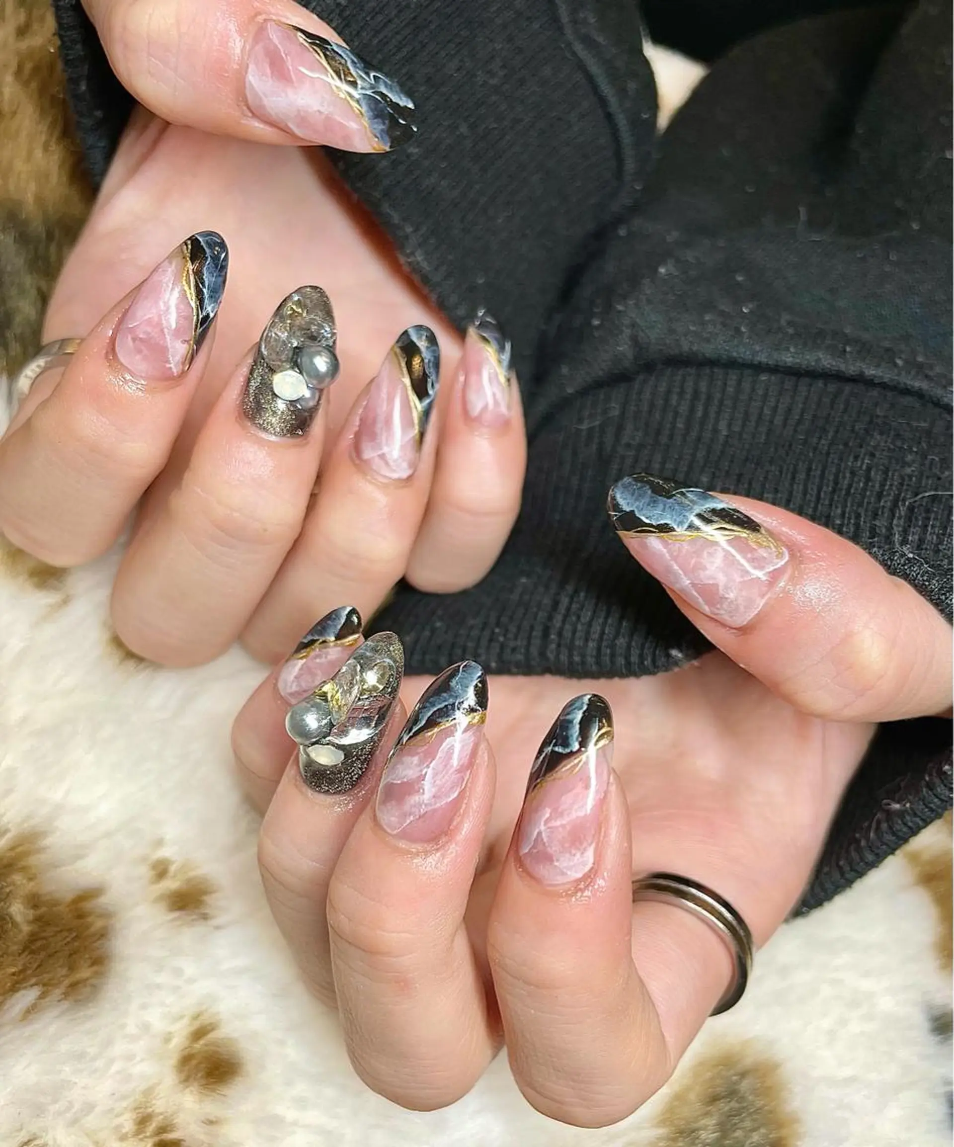 ロング カラー パーマ ヘアアレンジ メンズ キッズ ネイル マツエク・マツパ 大理石ネイル(マーブル) nail&eye Aoのマツエク・マツパデザイン