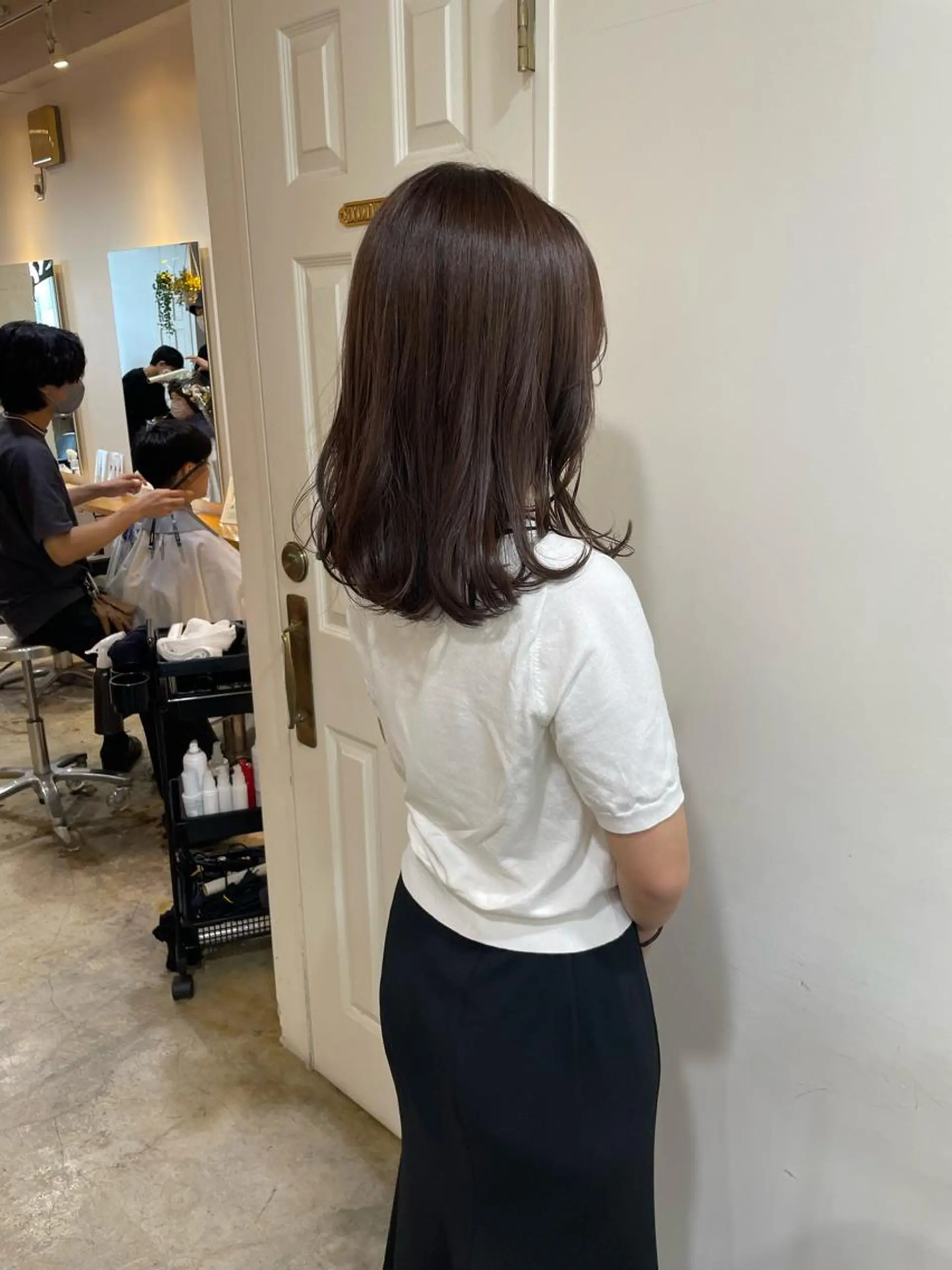 ミディアム カラー ブラウンカラー カット ヘアカラー トリートメント MIOベージュカラー 柔らかいカラーのヘアスタイル