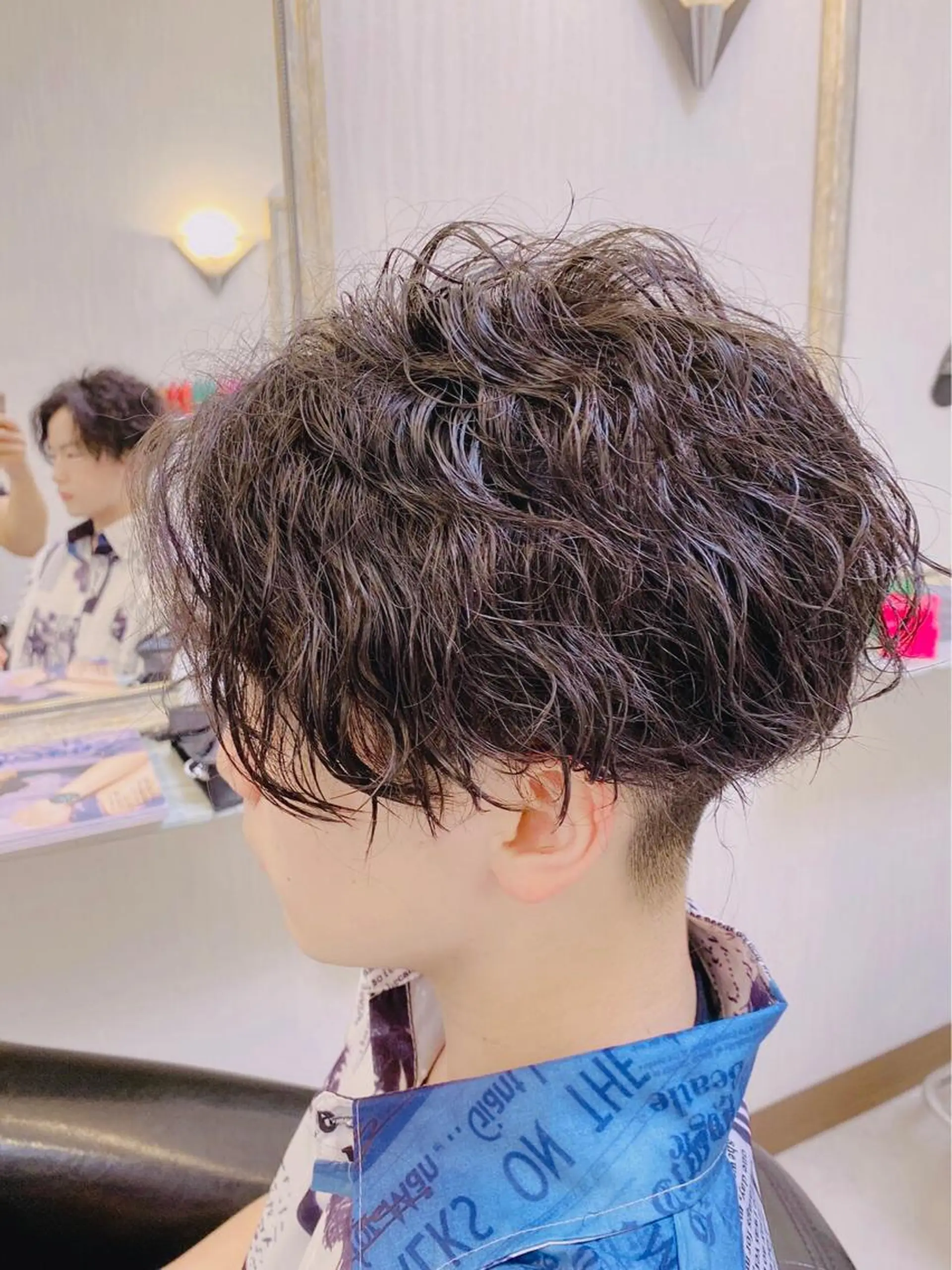 ショート パーマ メンズ センターパート メンズパーマ ツイストスパイラルパーマ スパイラルパーマ KEN 🌟のヘアスタイル