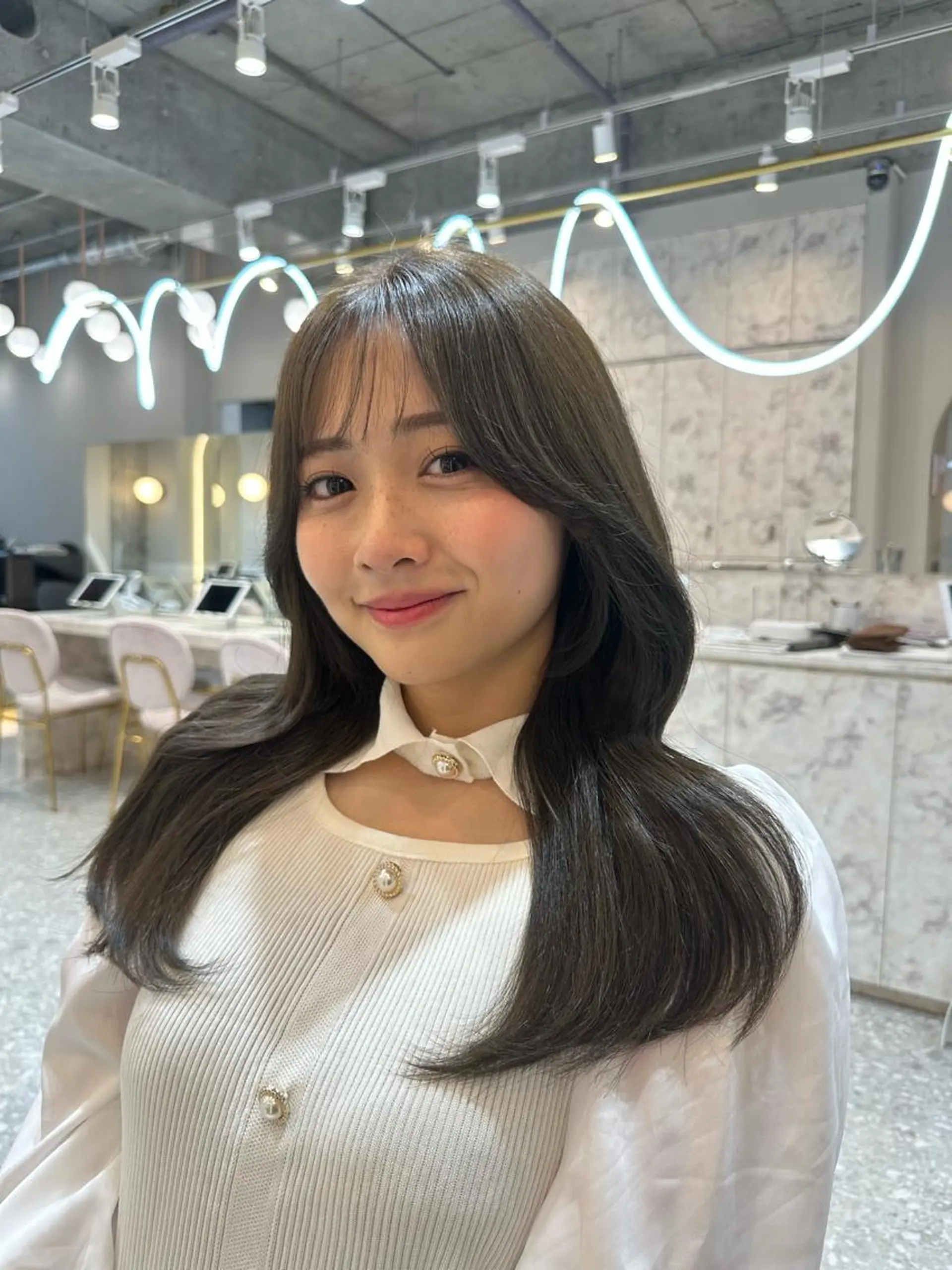 セミロング ボブ くびれヘア 髪質改善 韓国風ヘア カット ヘアカラー トリートメント ヘアセット 新宿/韓国レイヤー 髪質改善カラー/角所のヘアスタイル