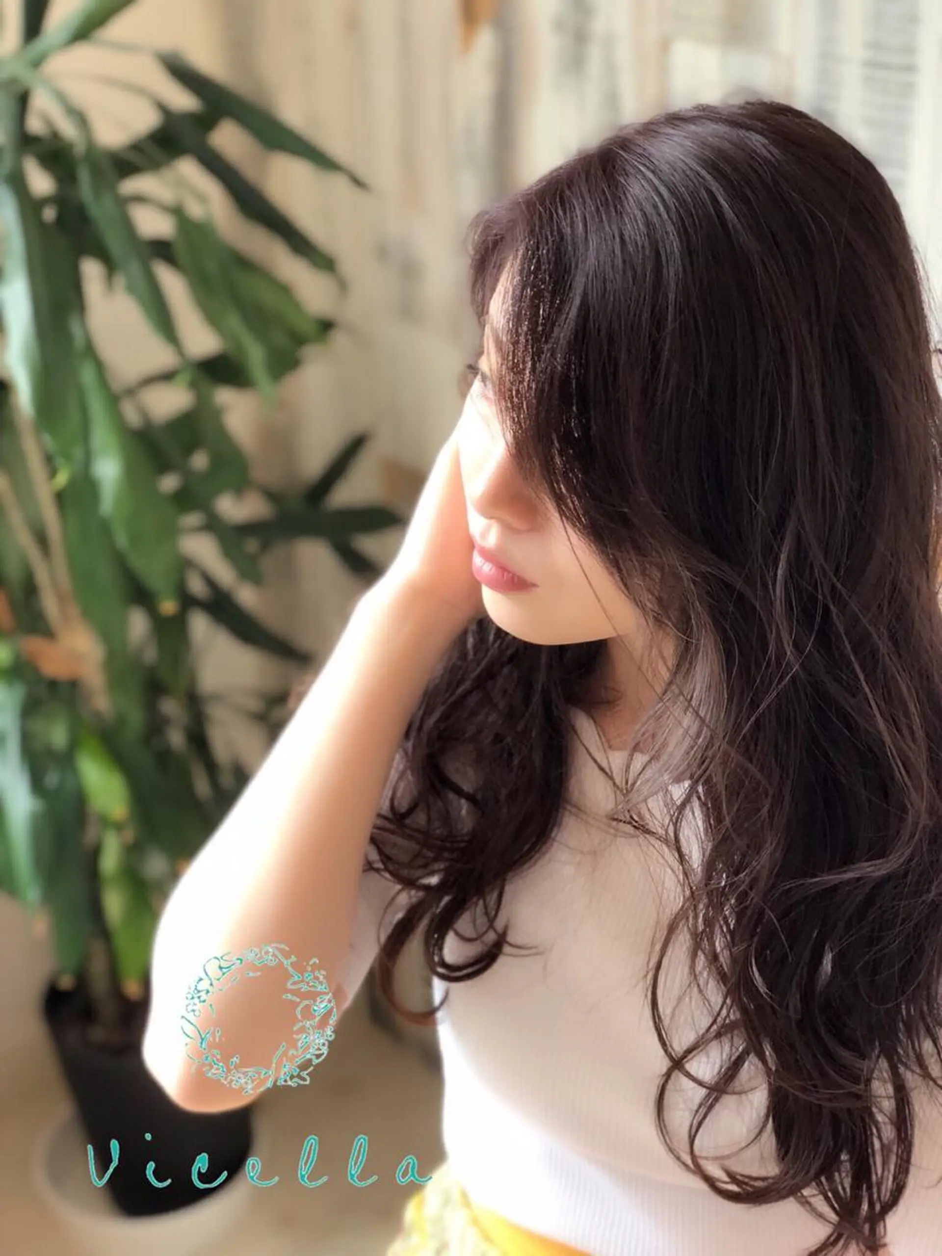 ロング カラー パーマ ロングレイヤー バイオレットカラー レイヤーカット ロング カット ヘアカラー トリートメント 柴田泰秀sotti. 髪質改善/ブリーチのヘアスタイル