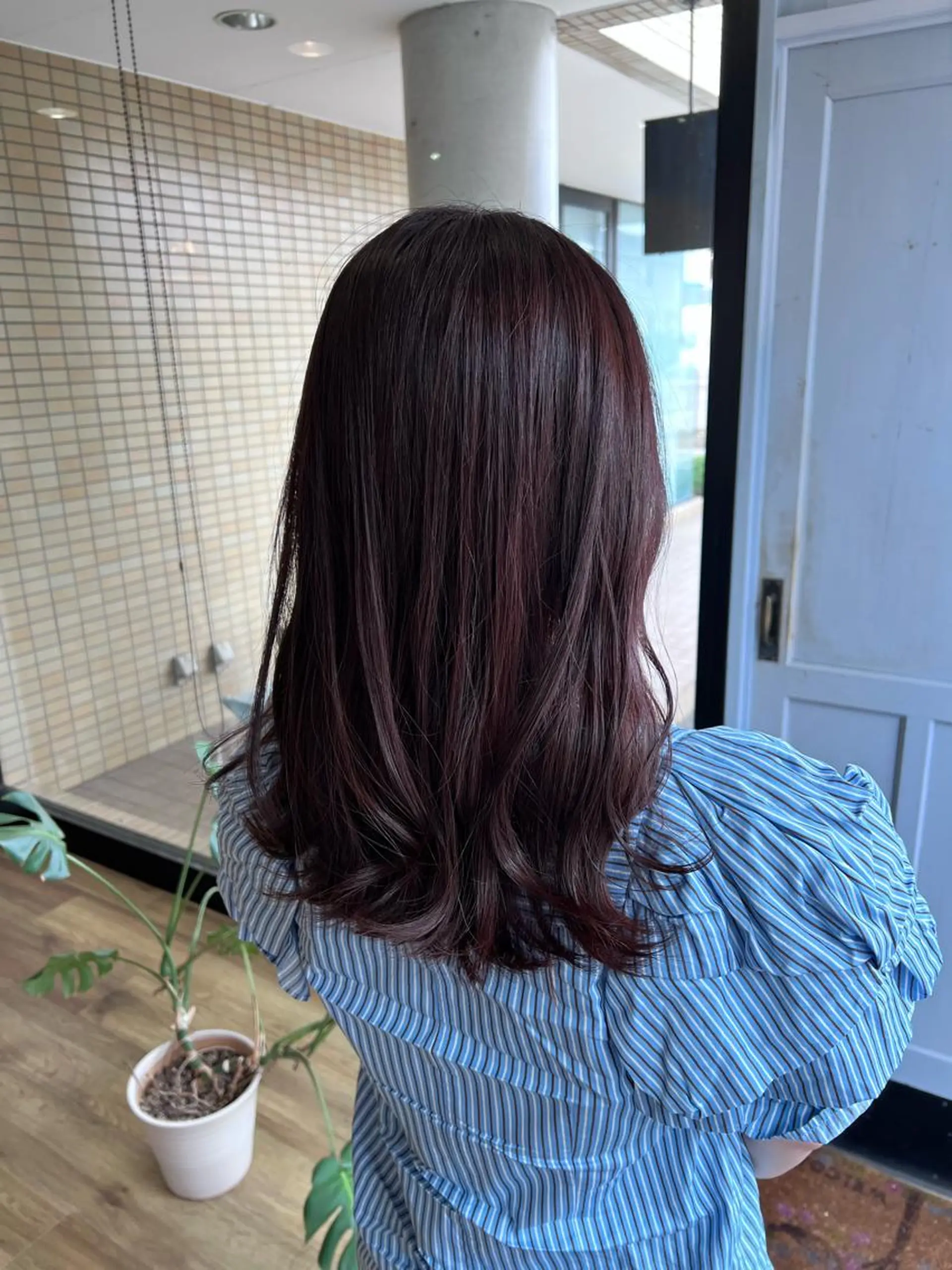 ロング カラー ブラウンカラー ピンクカラー ピンクブラウン カット ヘアカラー トリートメント ツキダテ ユイのヘアスタイル
