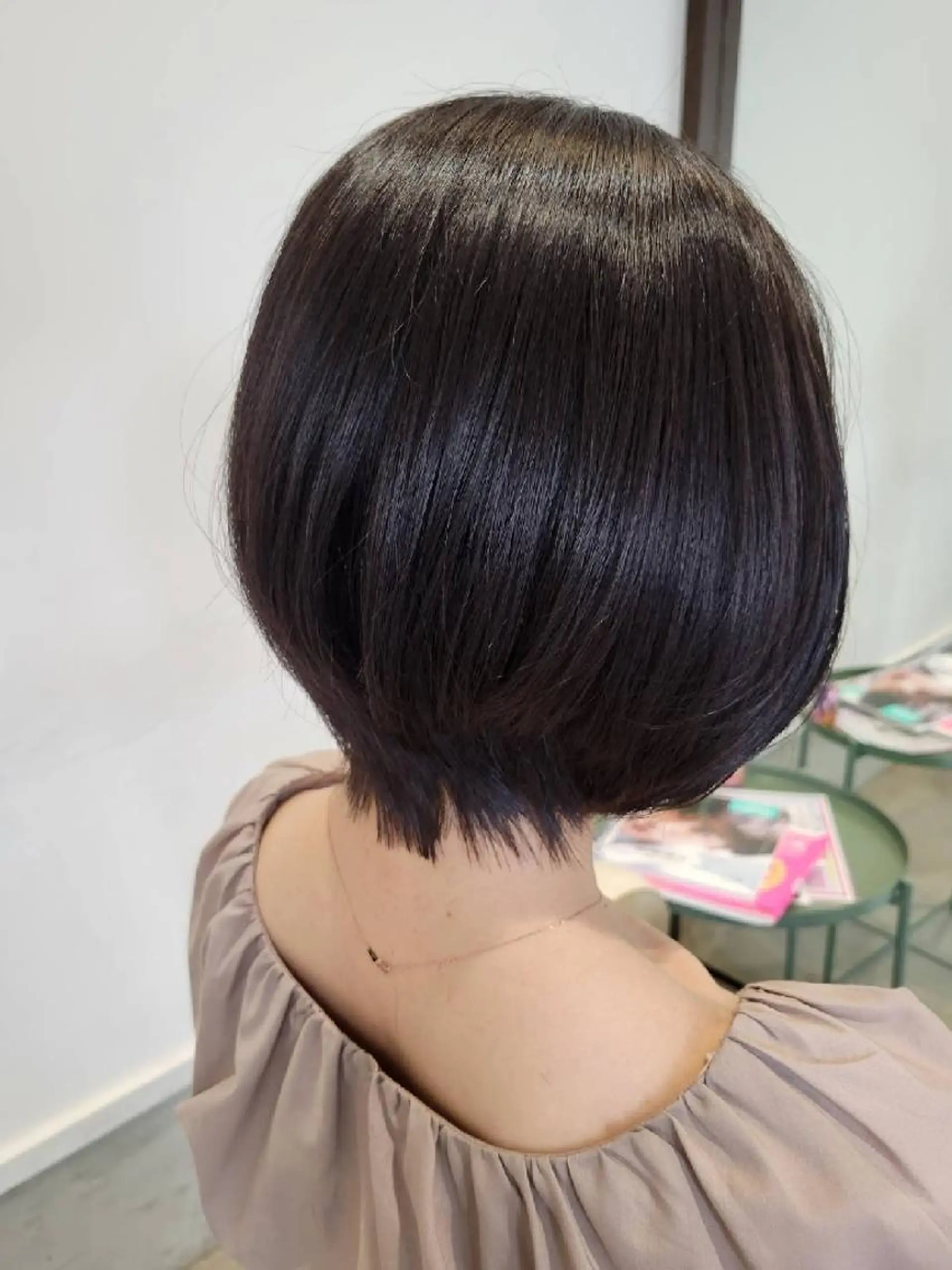 ショート ボブ カット 尾澤 尚希のヘアスタイル